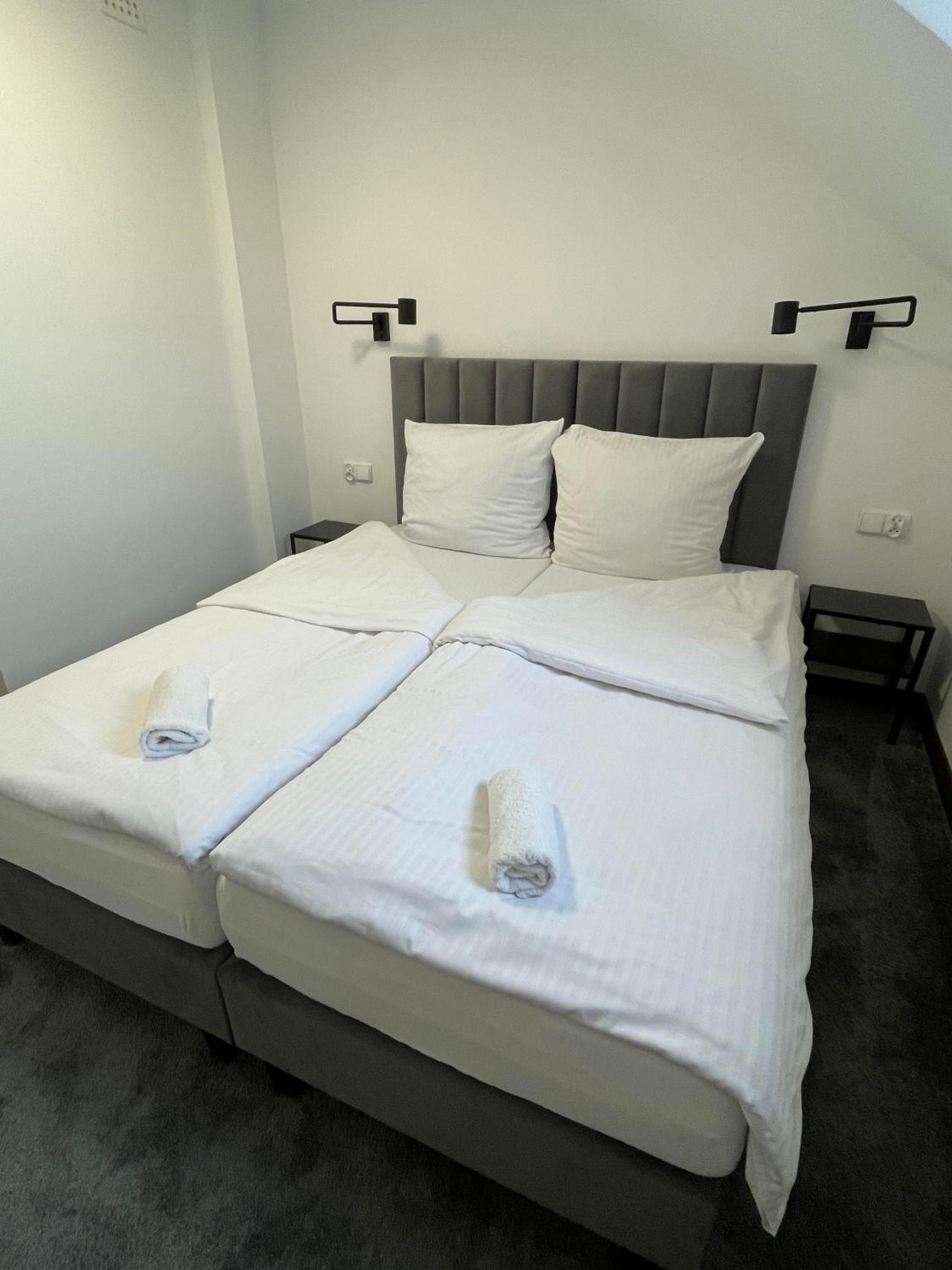 Double Room with Private Bathroom photo 1