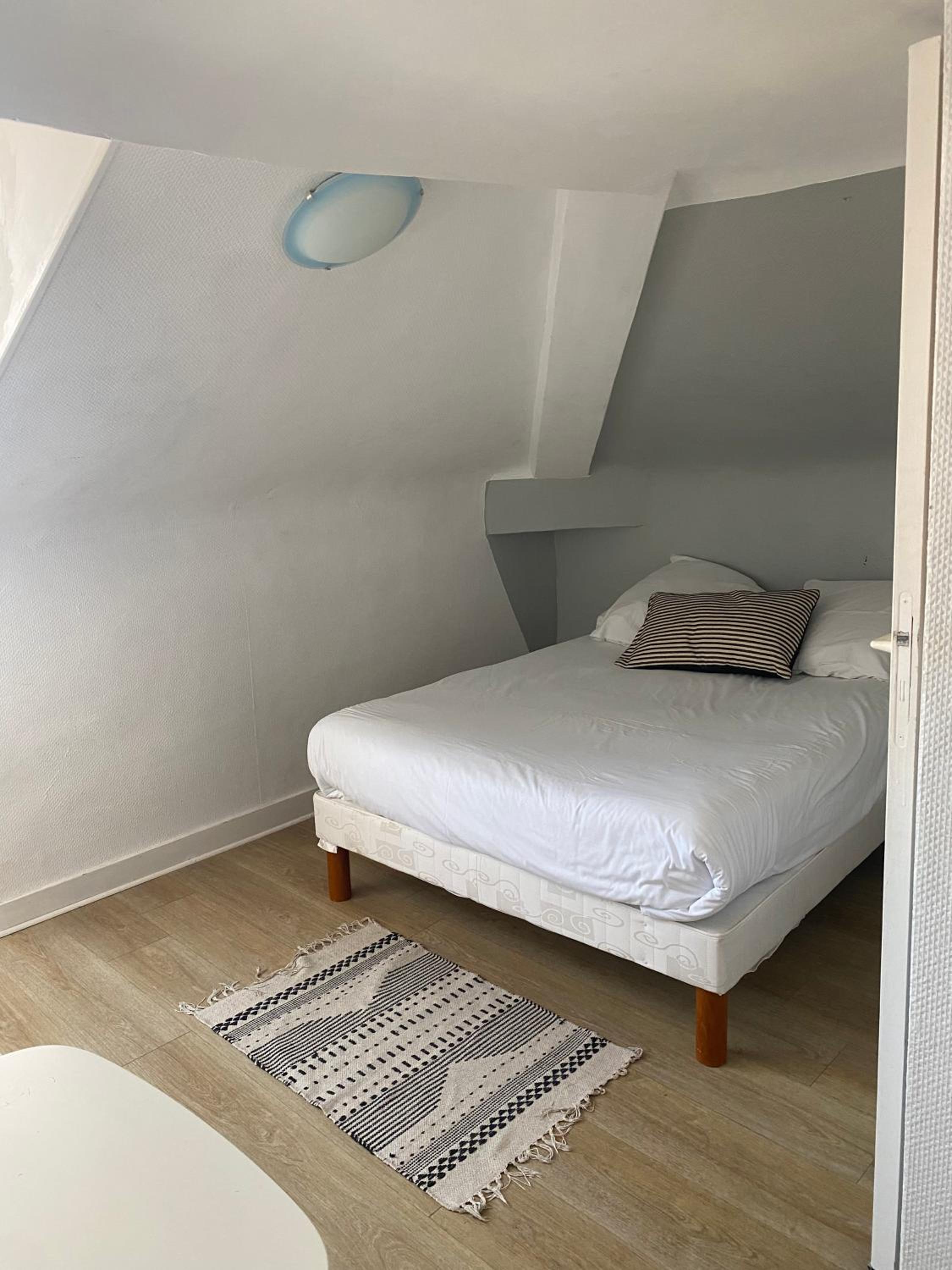 Double Room with Private External Shower photo 2