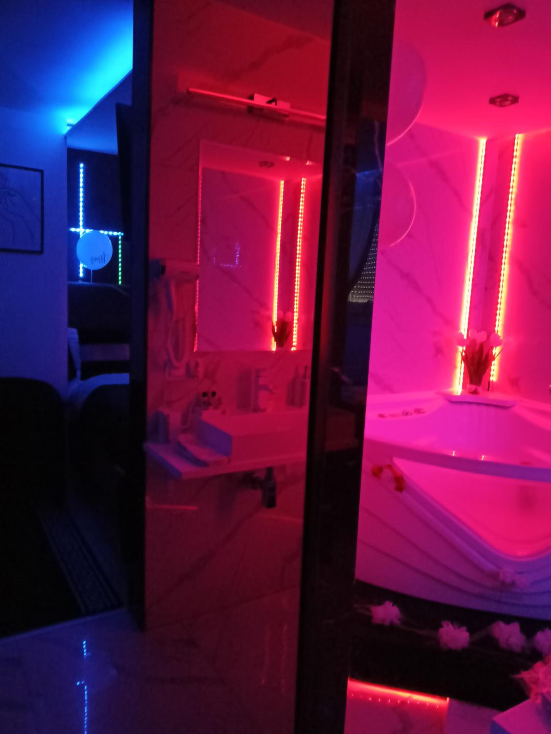 Queen Room with Spa Bath - Photo 46