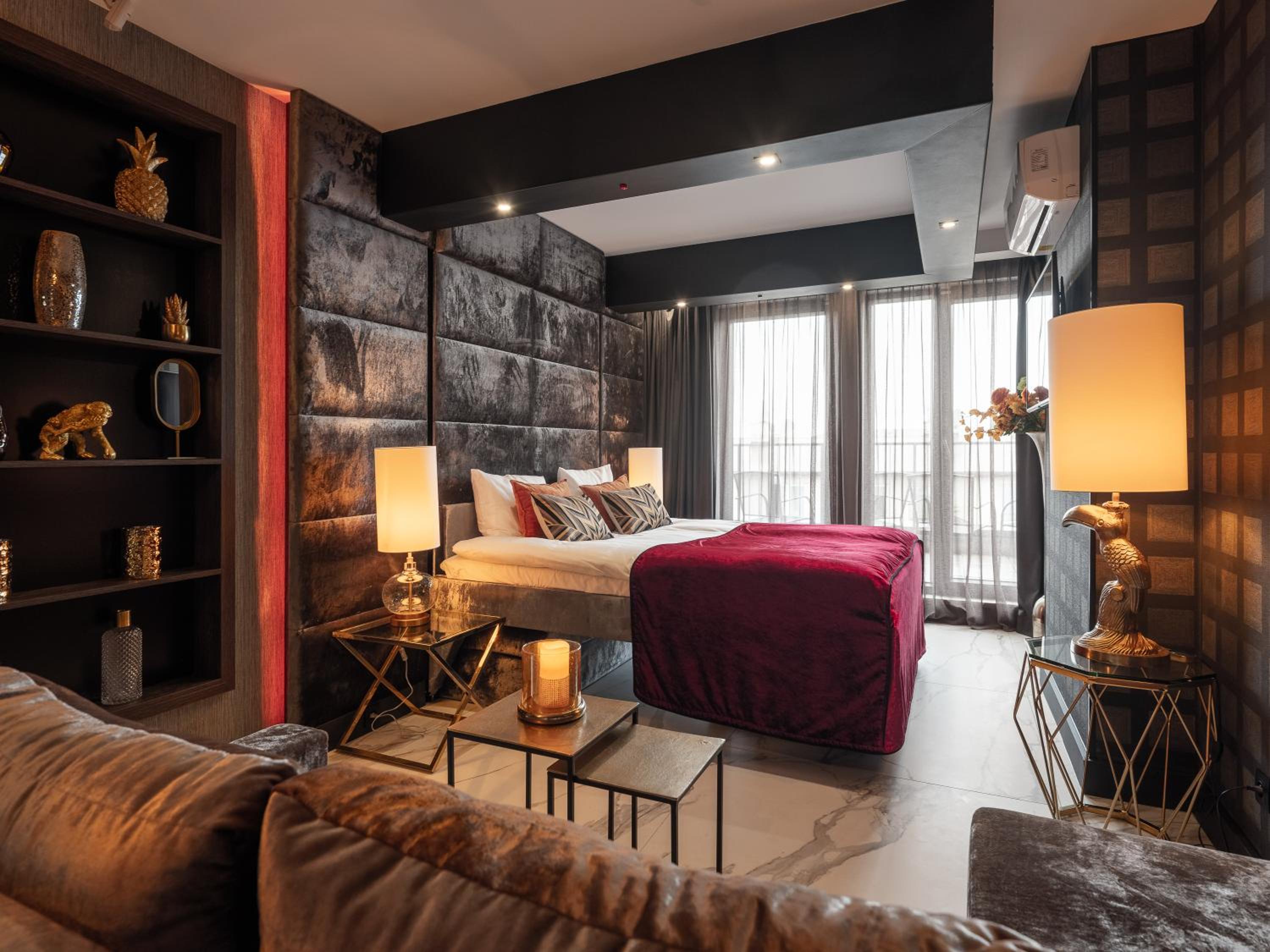 Penthouse Apartment - Photo 2