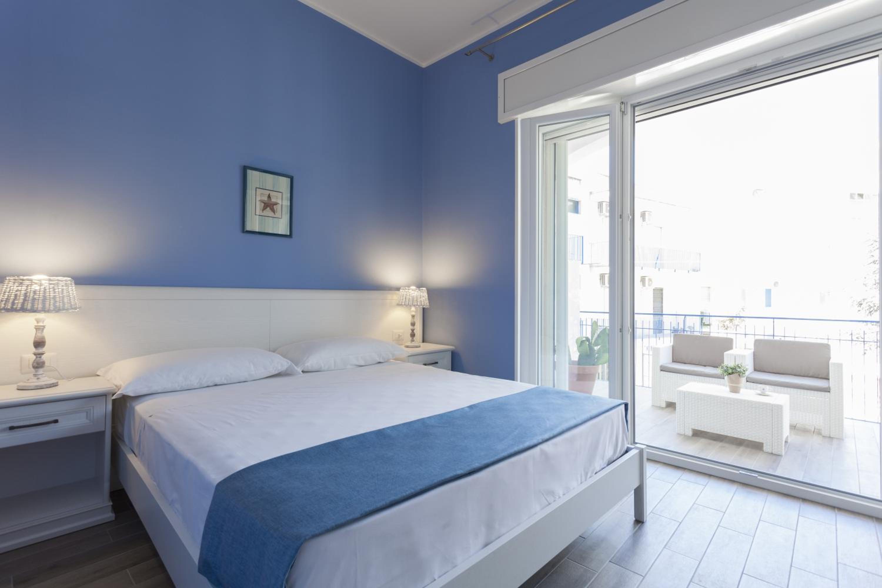 Double Room with Terrace - Photo 1