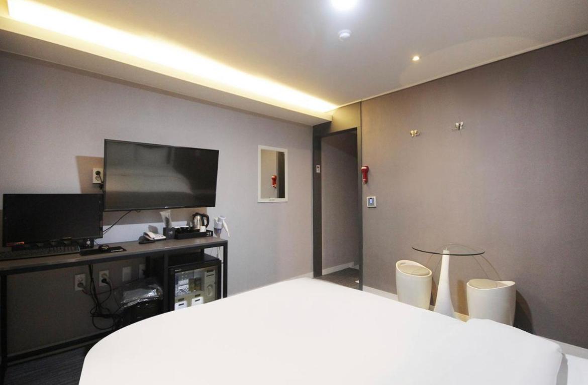 Standard Double Room photo 2