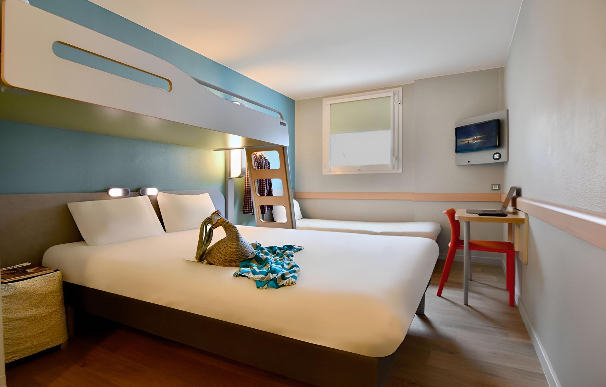 Triple Room