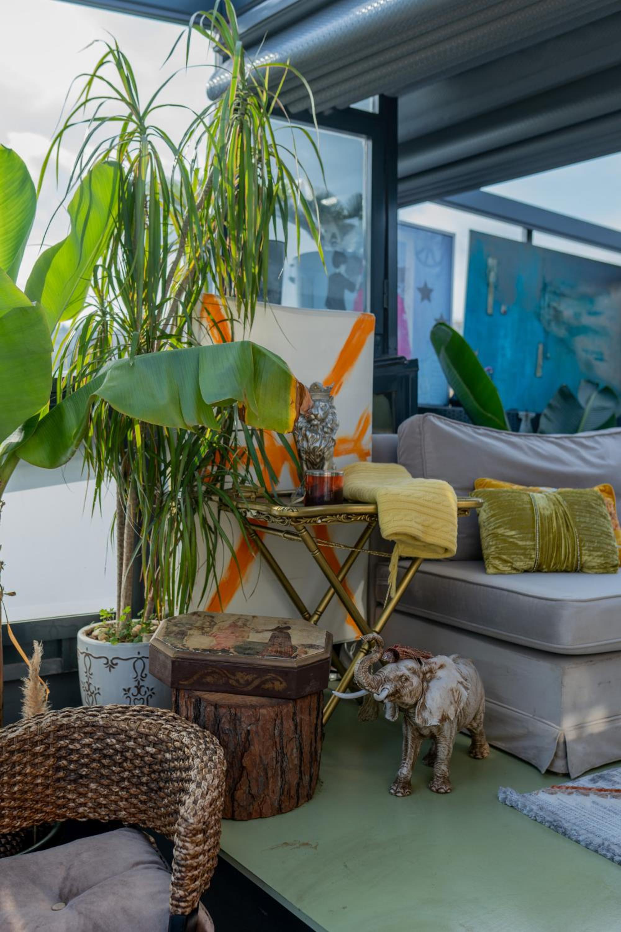 Penthouse Apartment photo 2