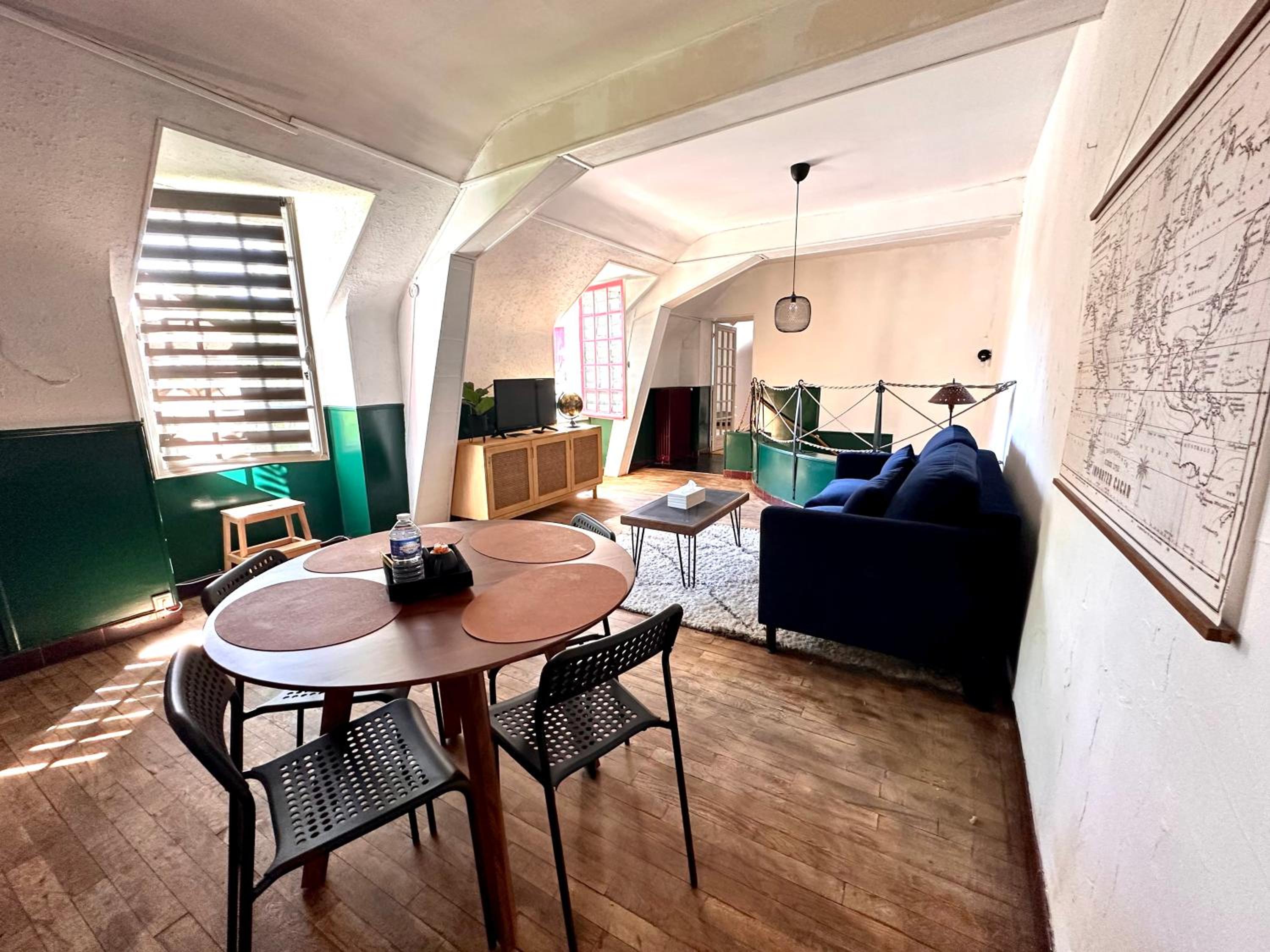 Deluxe Room - Photo 1