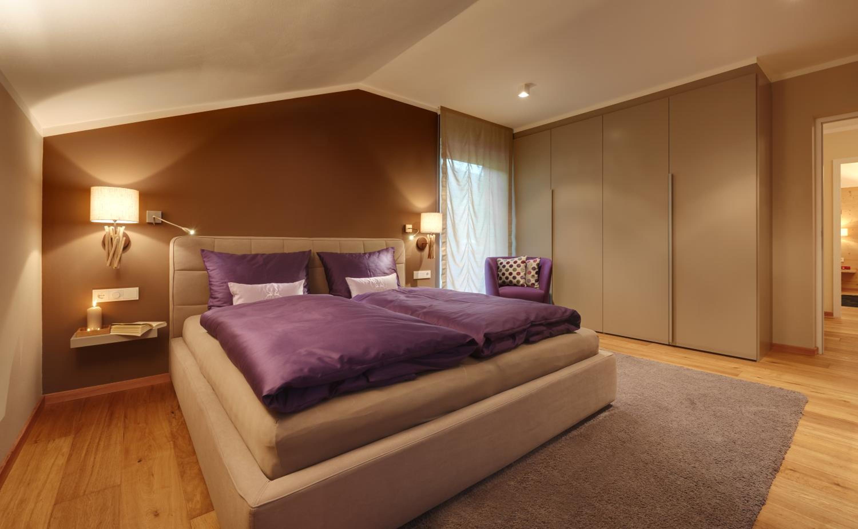 Luxury Three-Bedroom Apartment photo 2