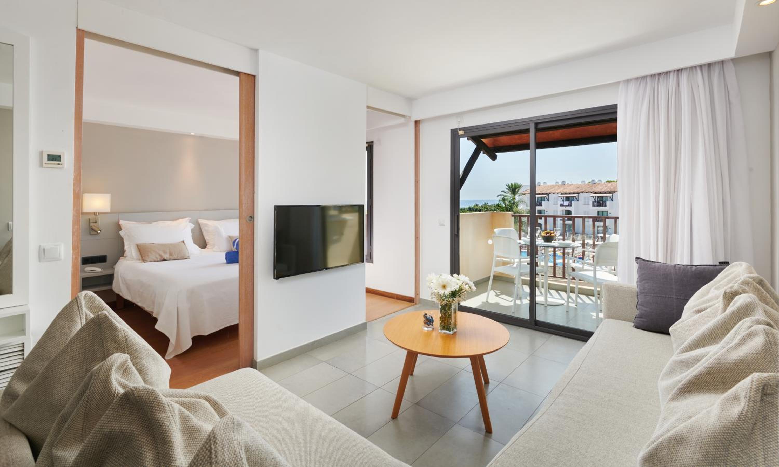 Apartment with Sea View photo 2