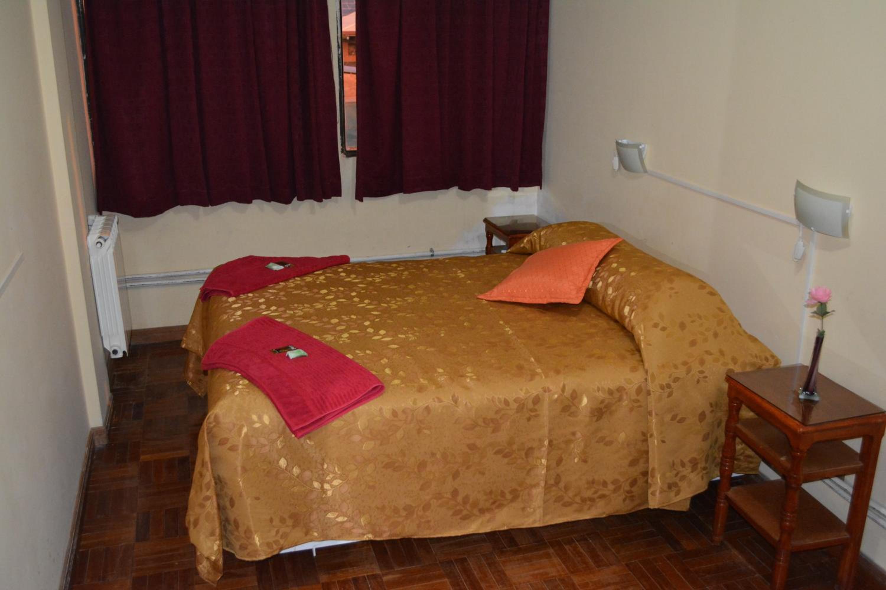 Double Room with Private Bathroom photo 3