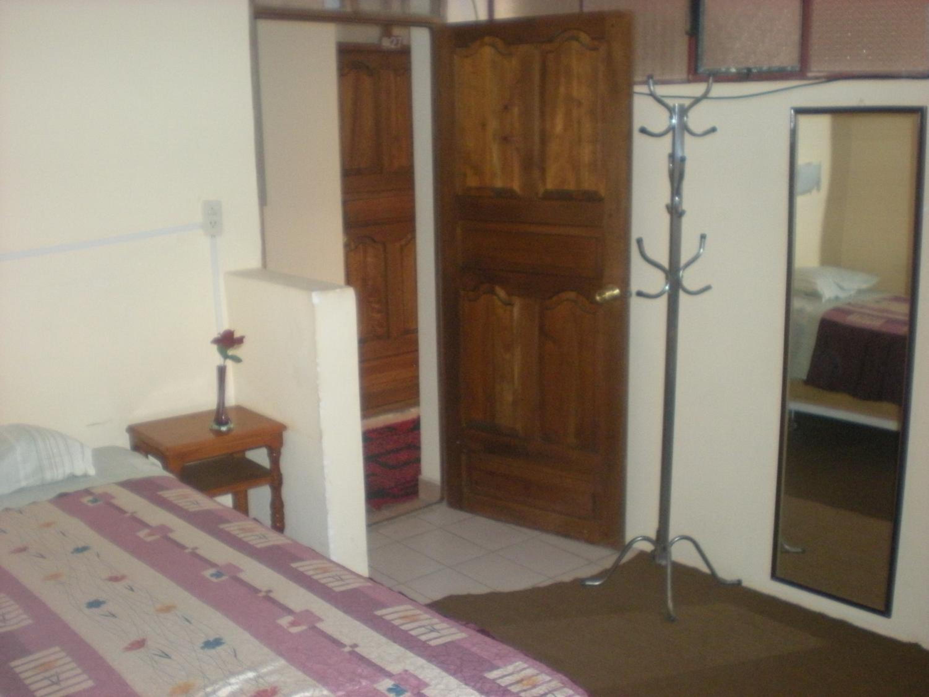 Single Bed in 5-Bed Dormitory Room photo 2
