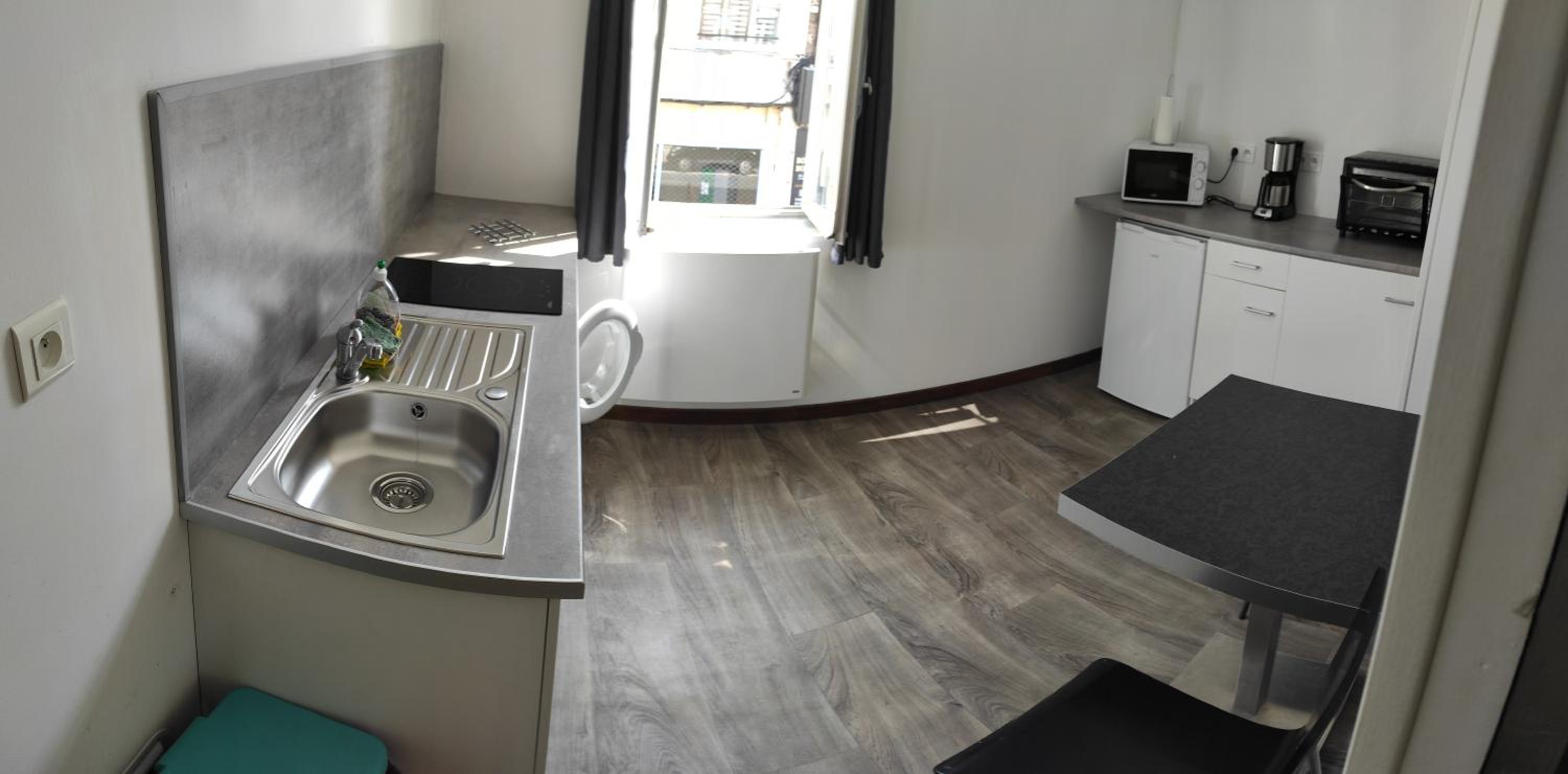 Studio Apartment