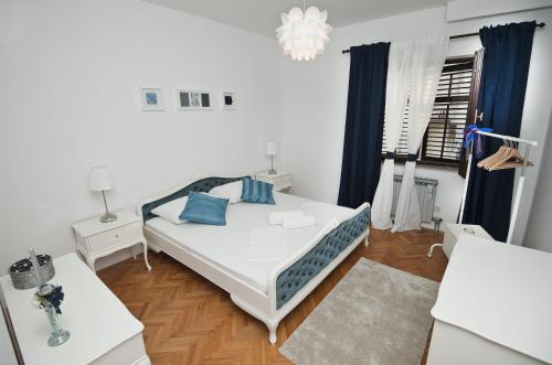 Three-Bedroom Apartment with Terrace