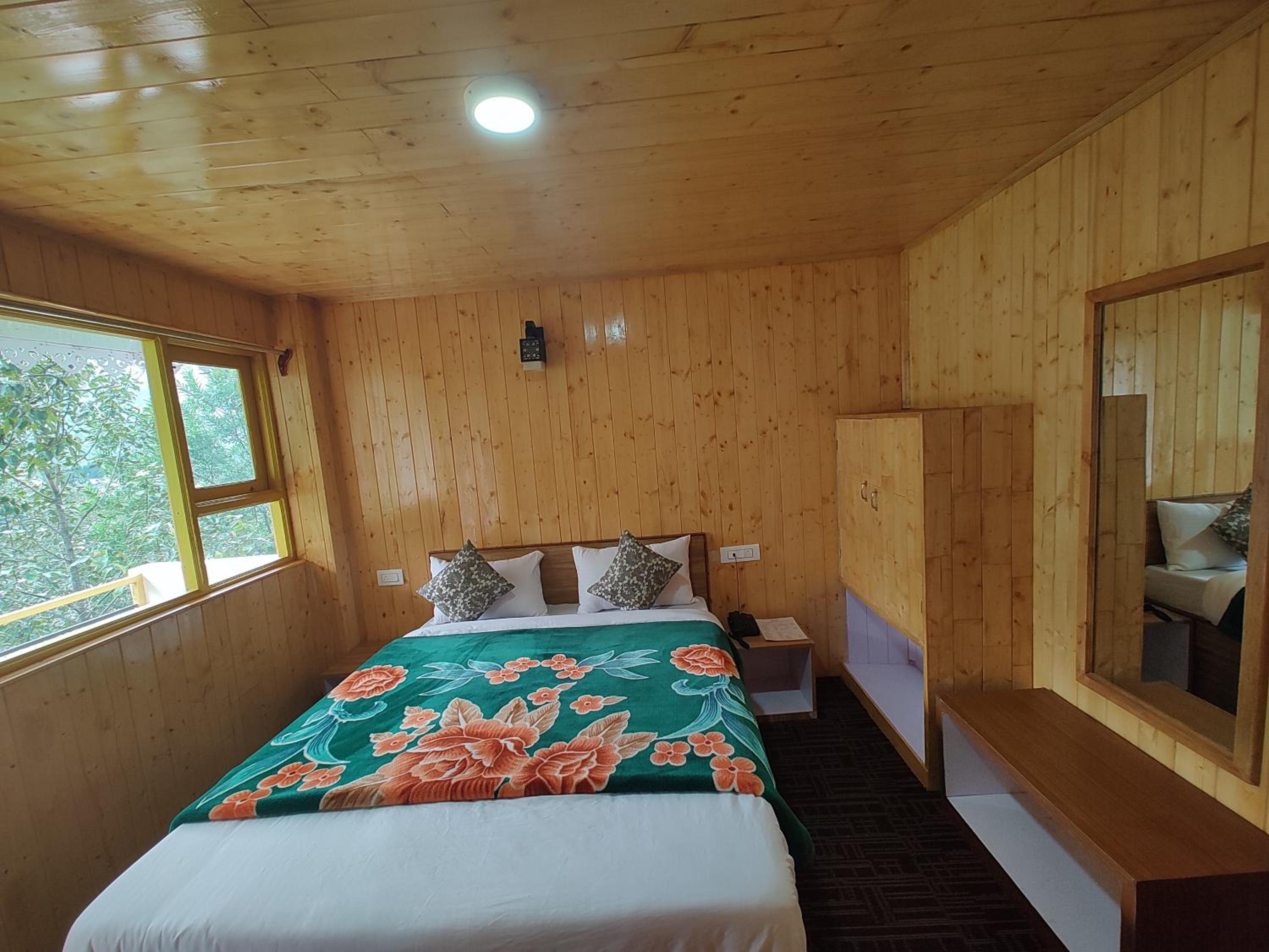 Deluxe Double Room with Balcony