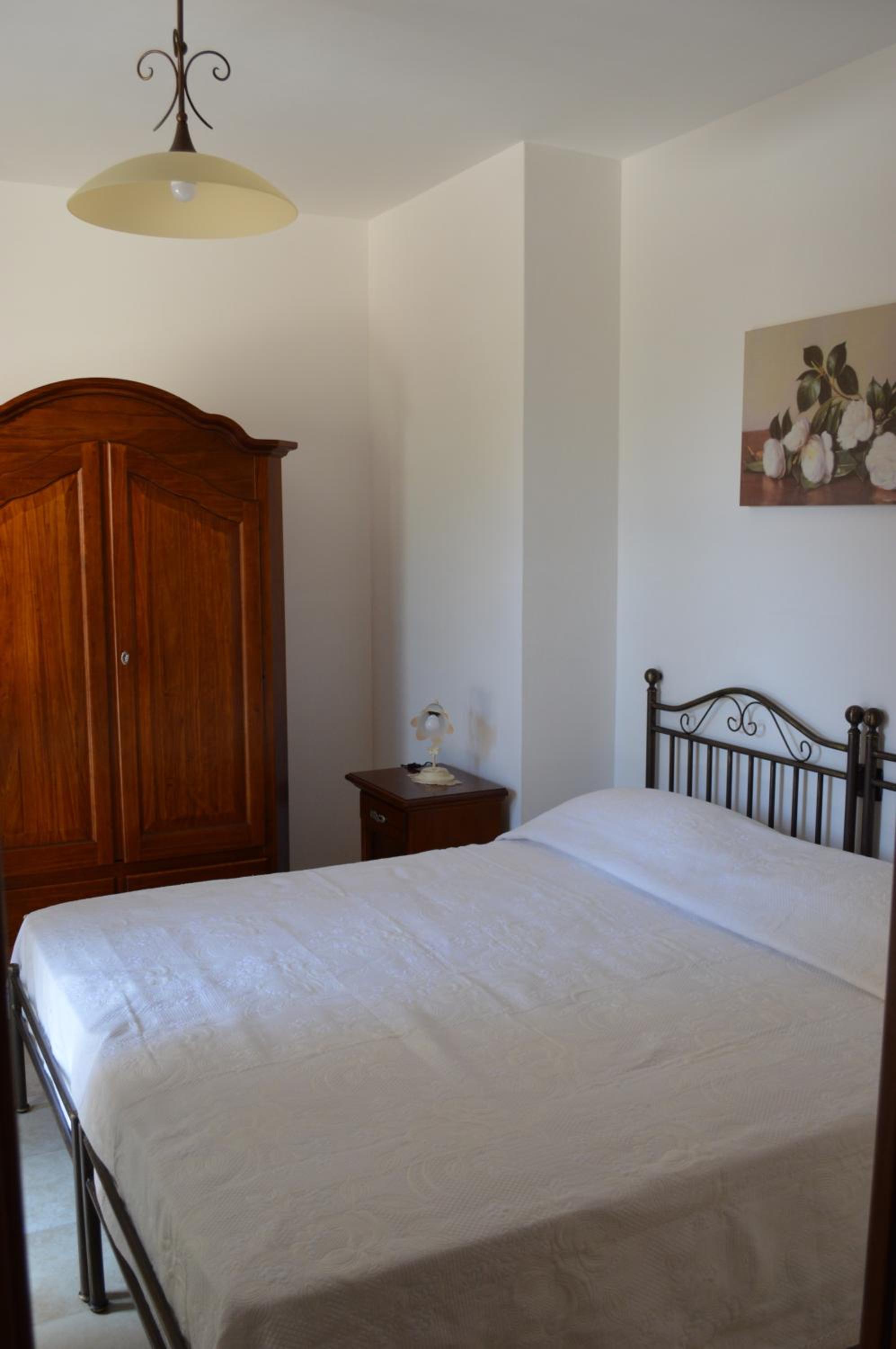 Double or Twin Room with Garden View - Photo 3