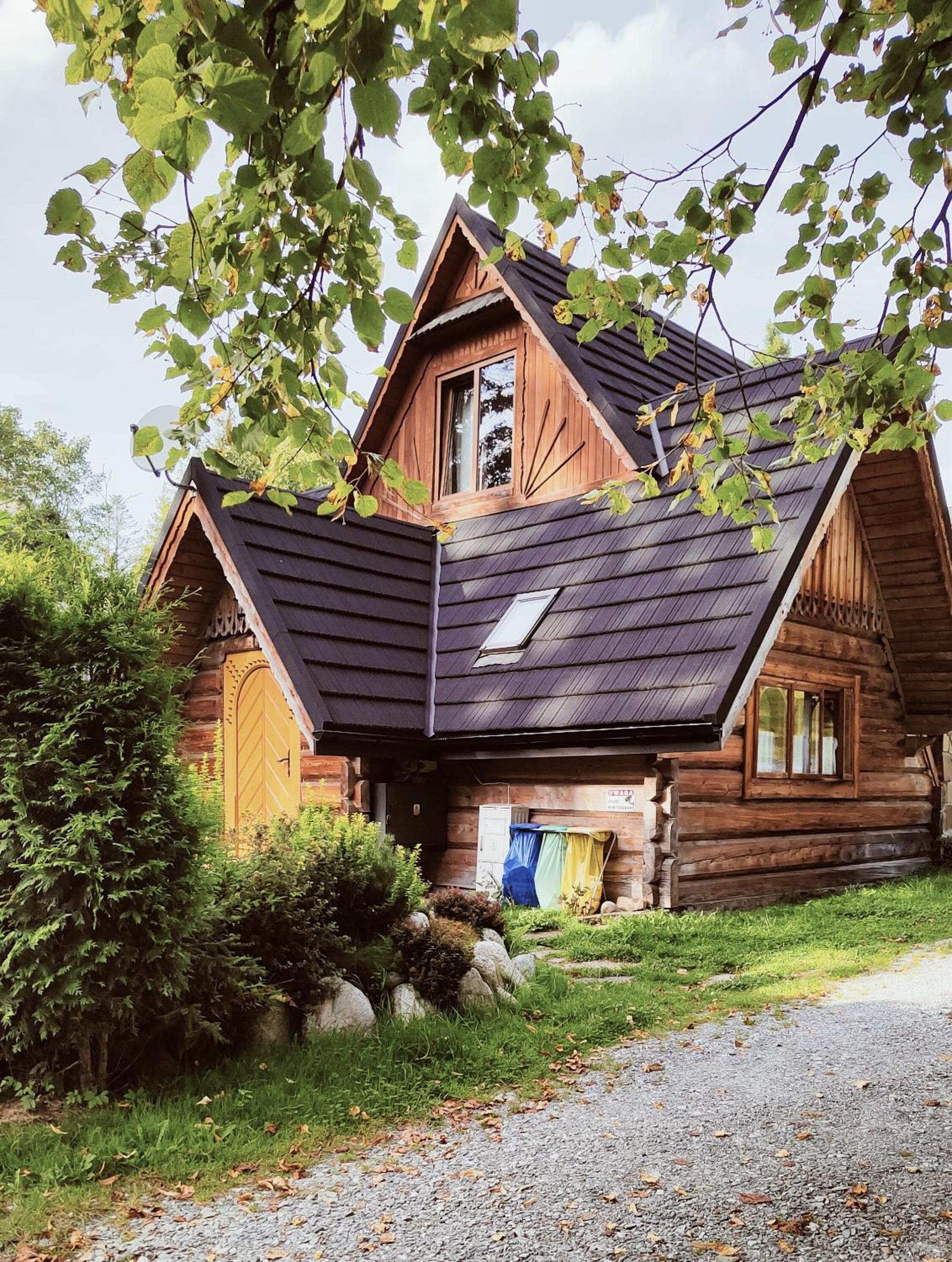 Three-Bedroom Chalet - Photo 3