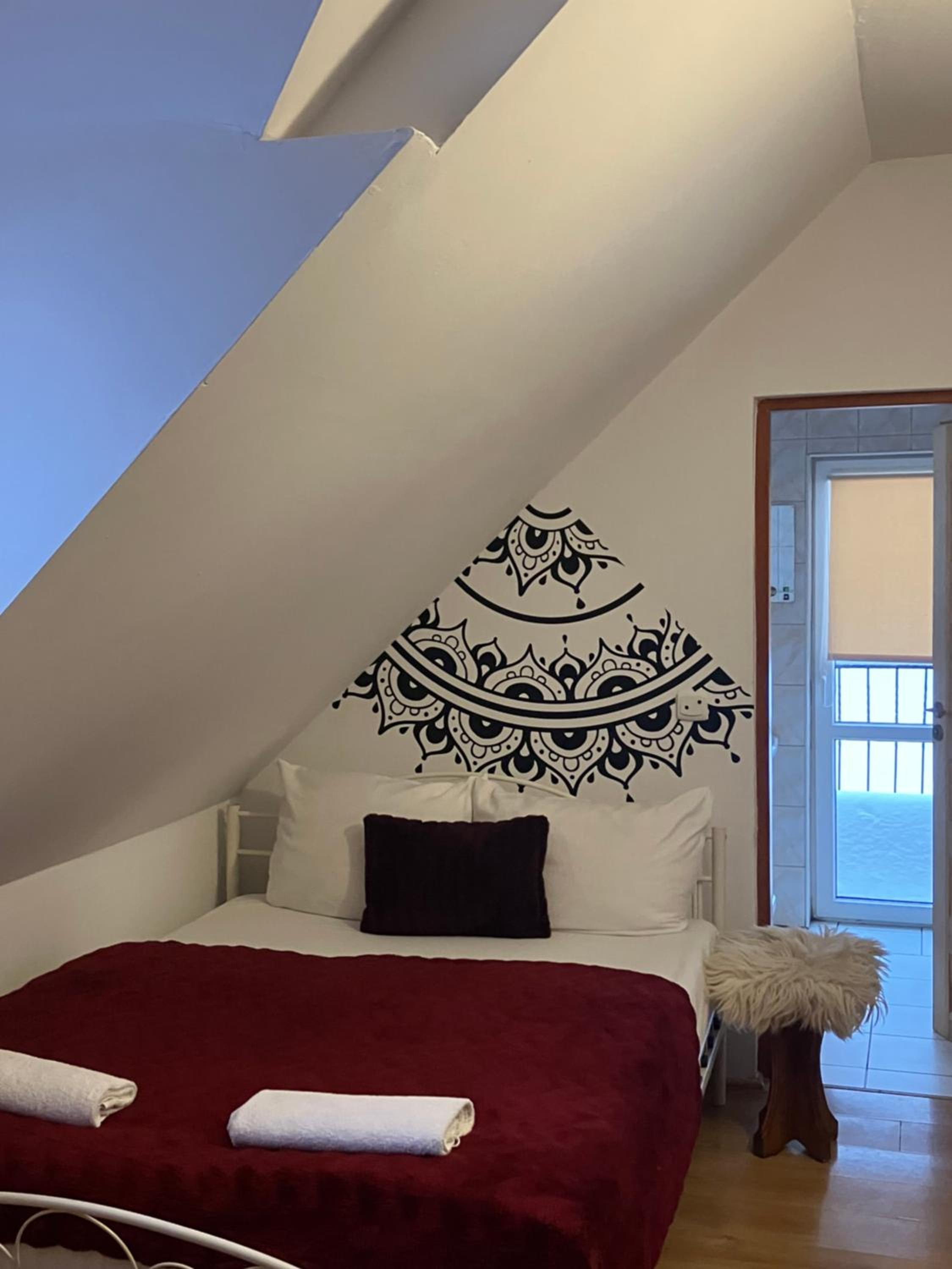 Large Single Room