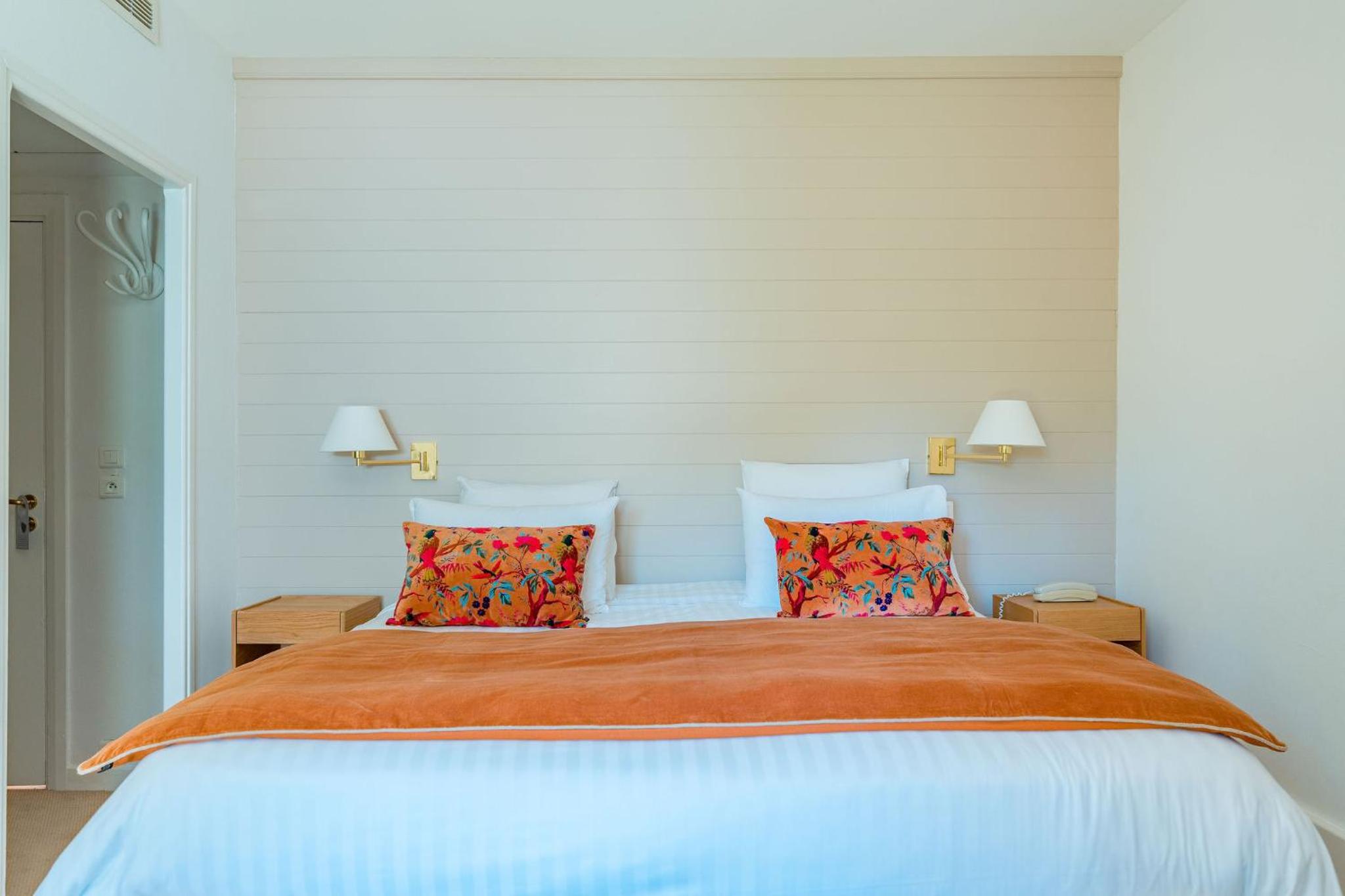 Classic Double Room with Balcony photo 2
