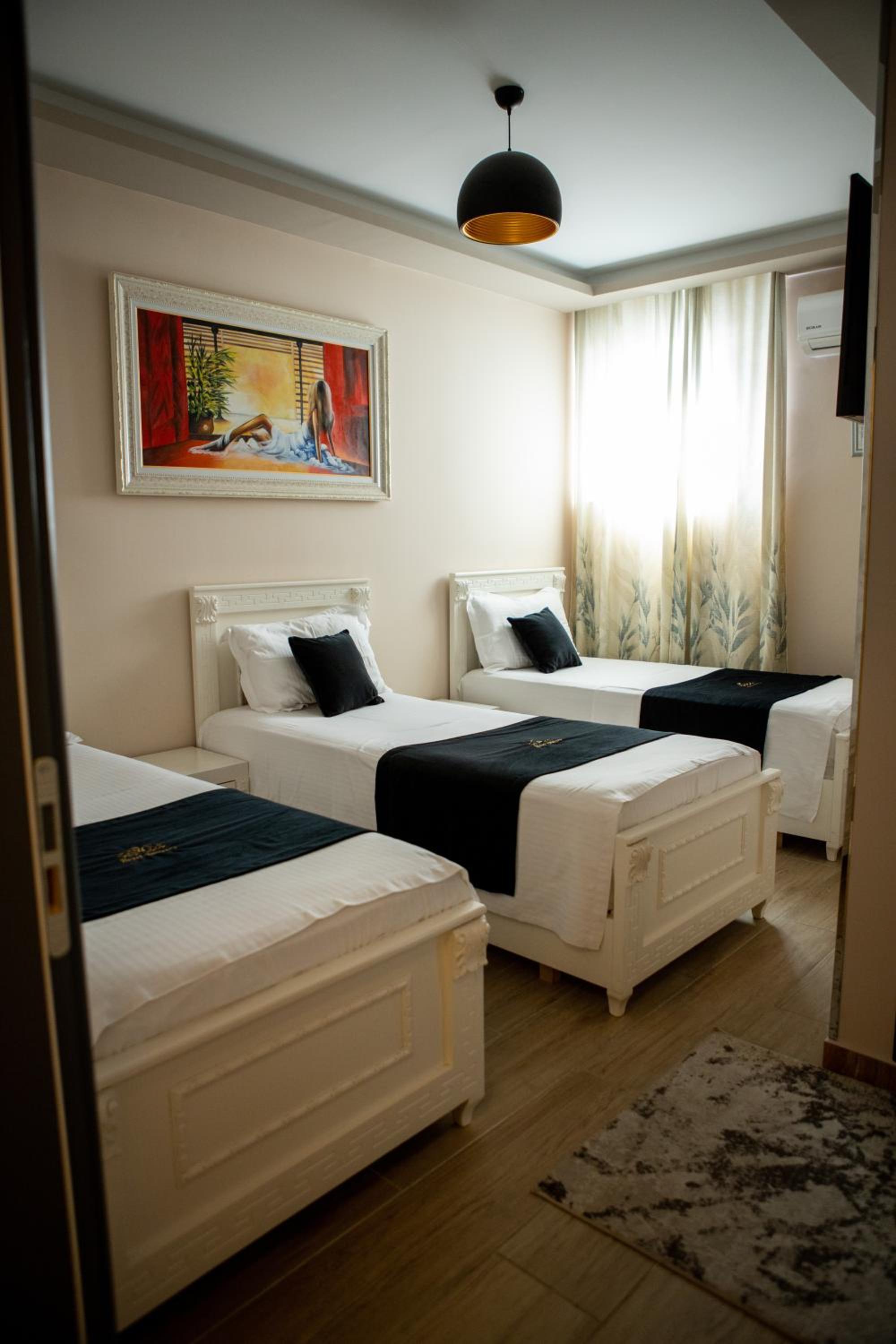 Deluxe Triple Room photo 2