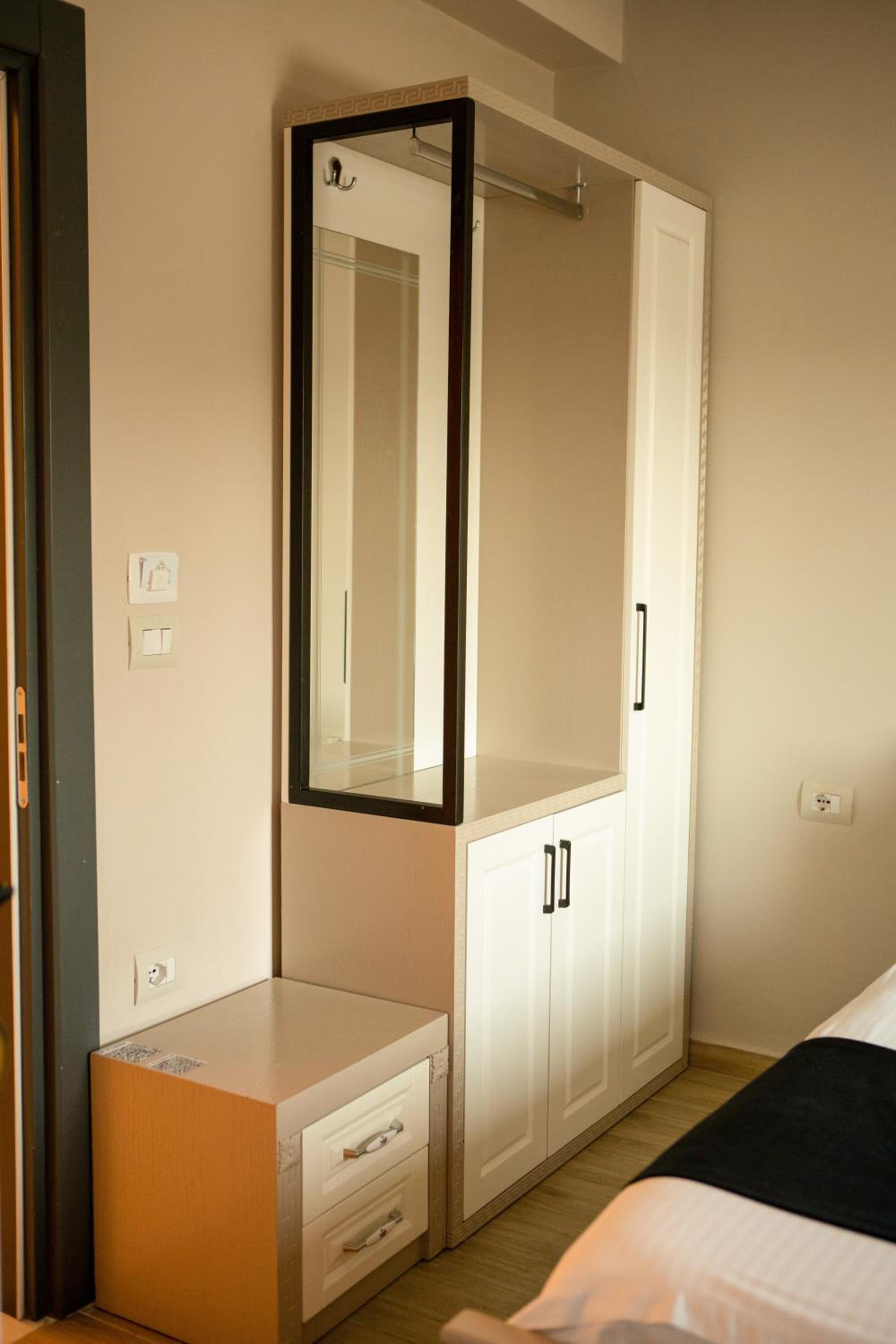 Deluxe Double or Twin Room photo 2