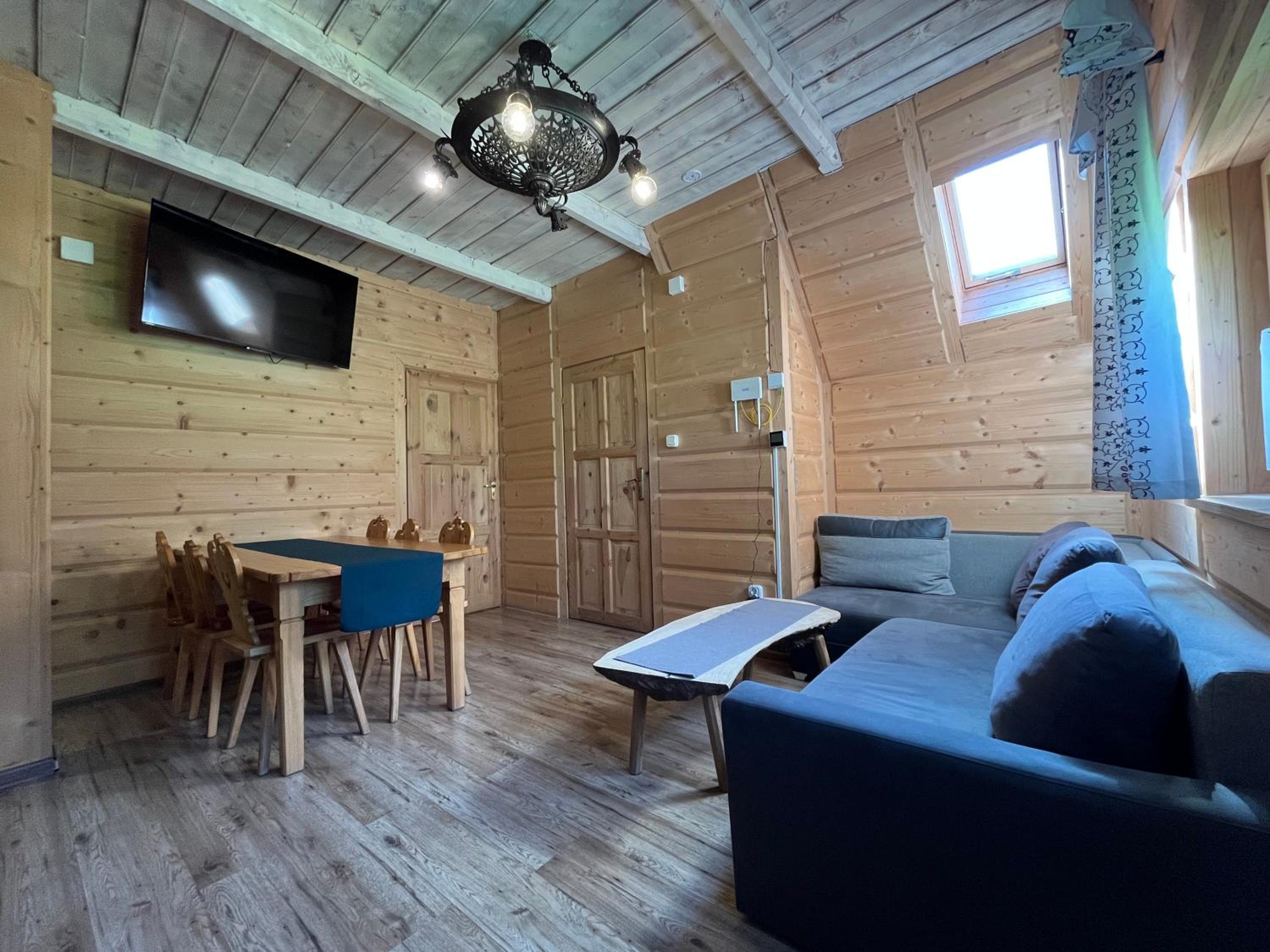 Three-Bedroom Chalet - Photo 4