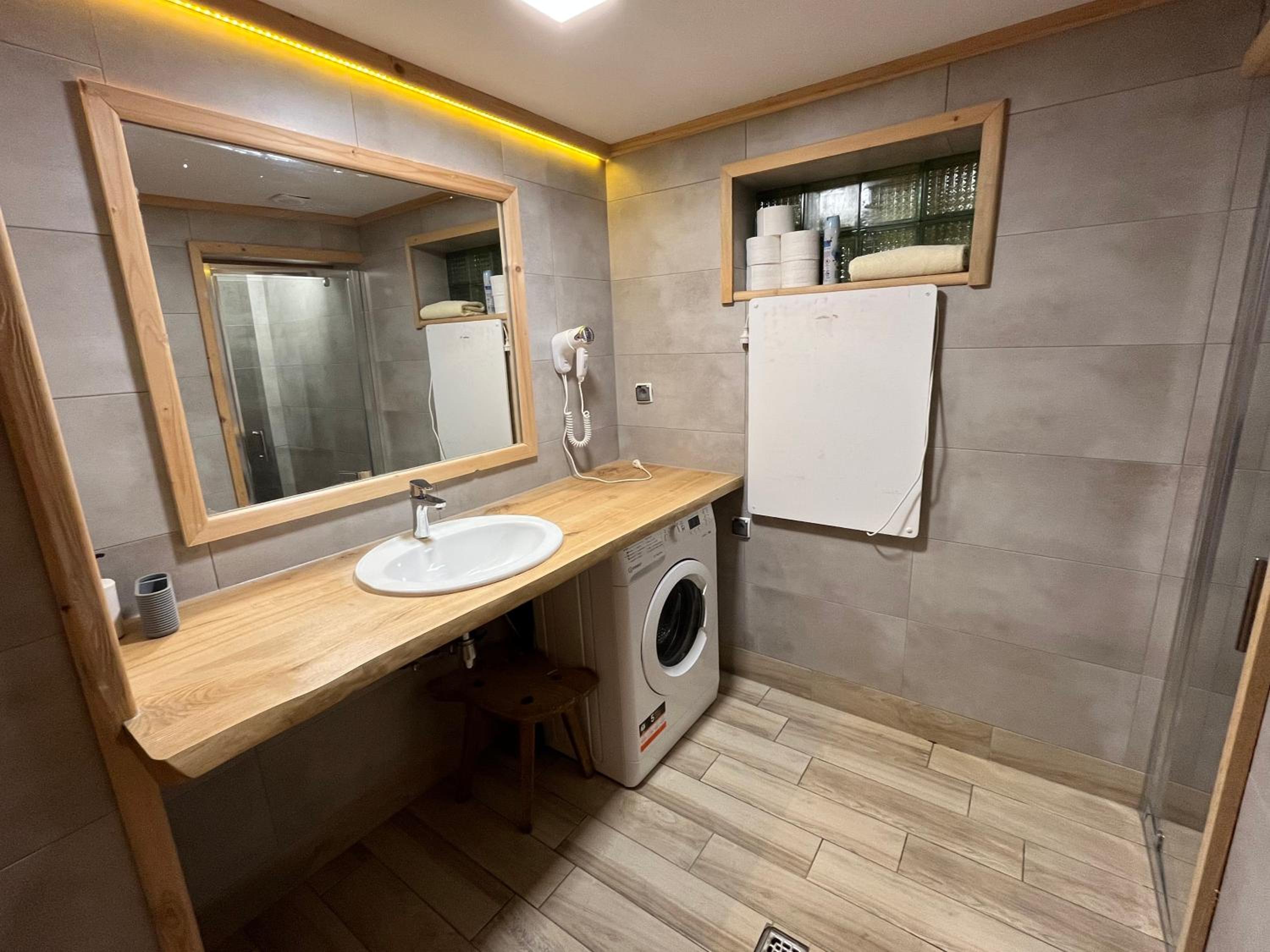 Three-Bedroom Chalet - Photo 6