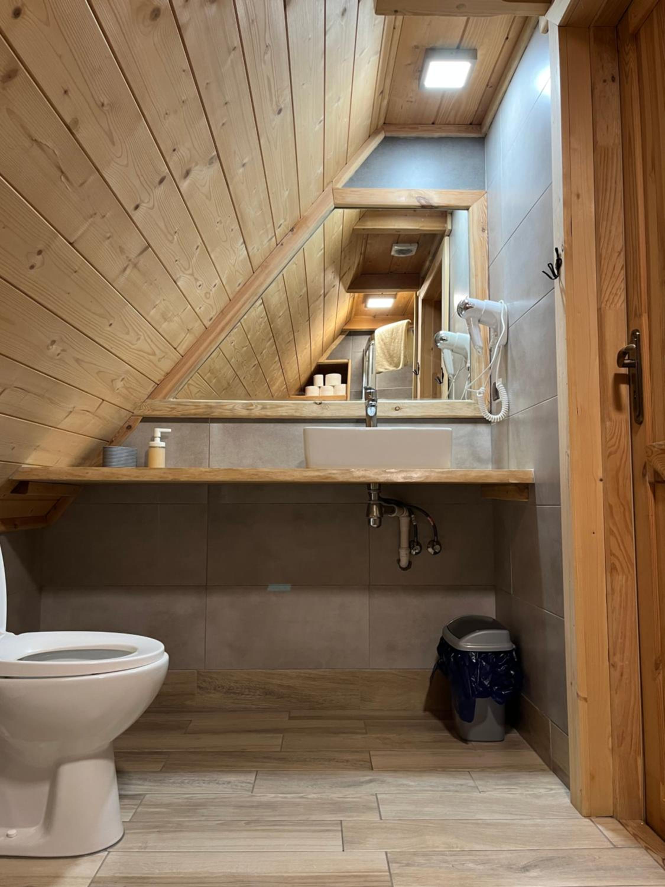 Three-Bedroom Chalet - Photo 7