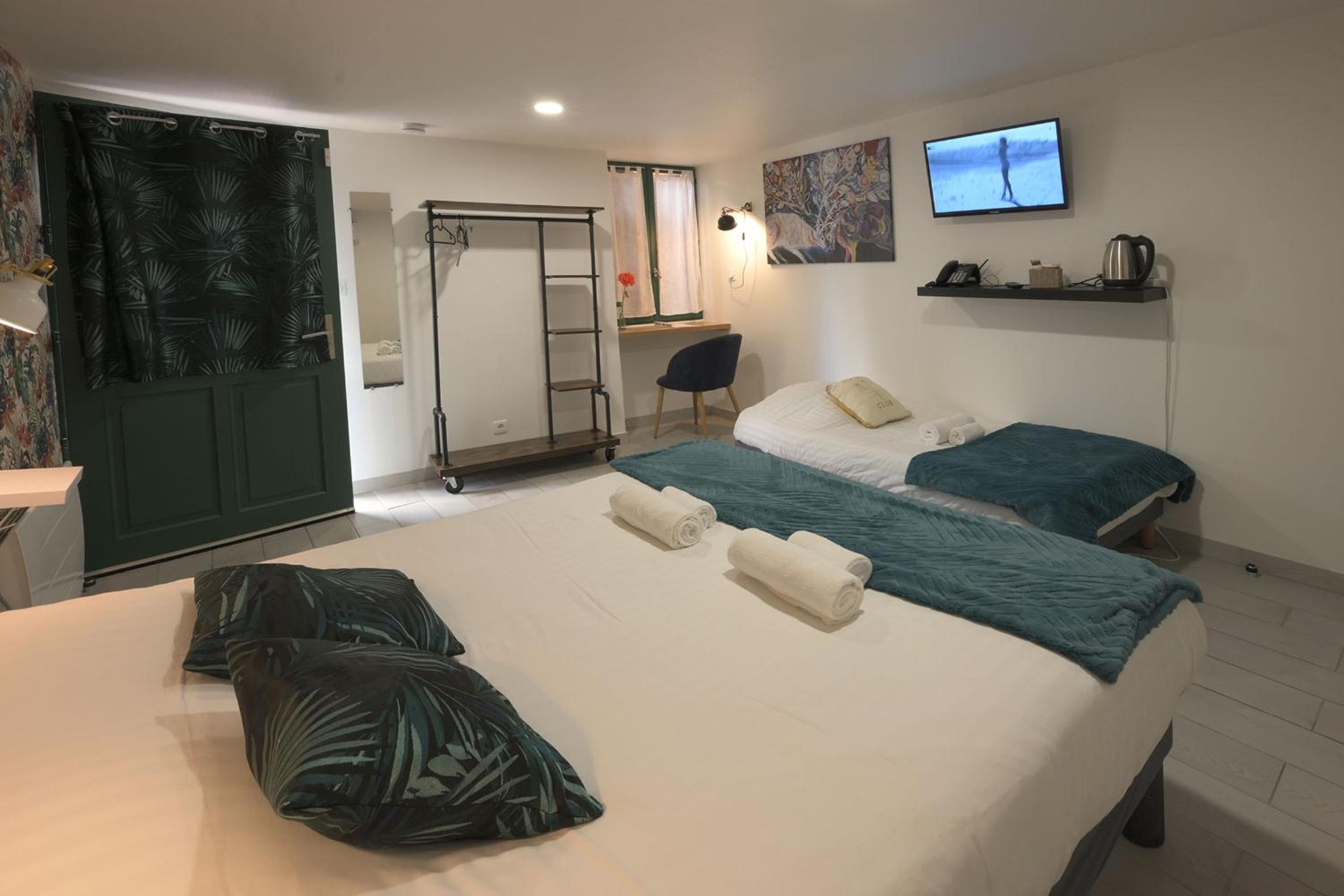 Triple Room - Disability Access - Photo 3