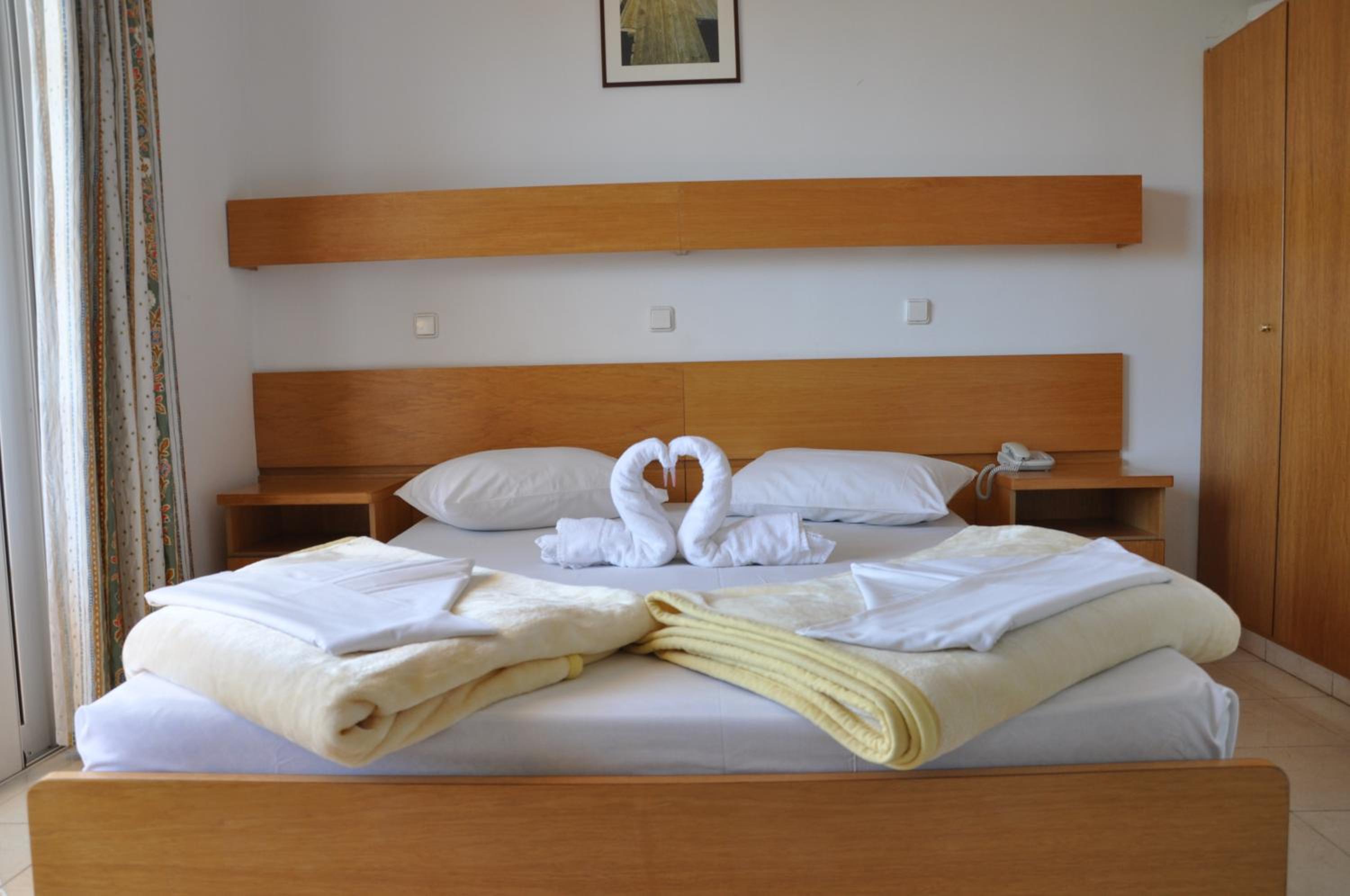 Double or Twin Room photo 3