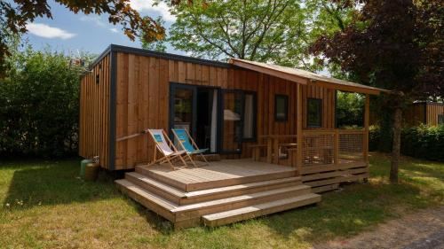 Mobile Home - Photo 1