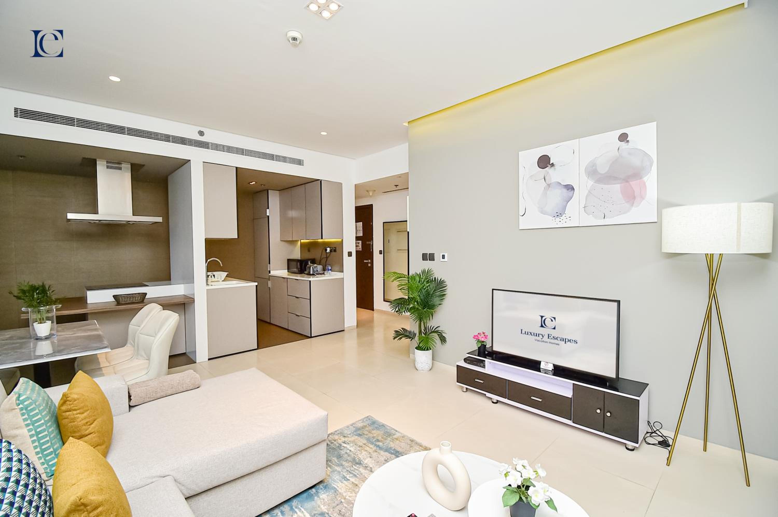 One-Bedroom Apartment photo 1