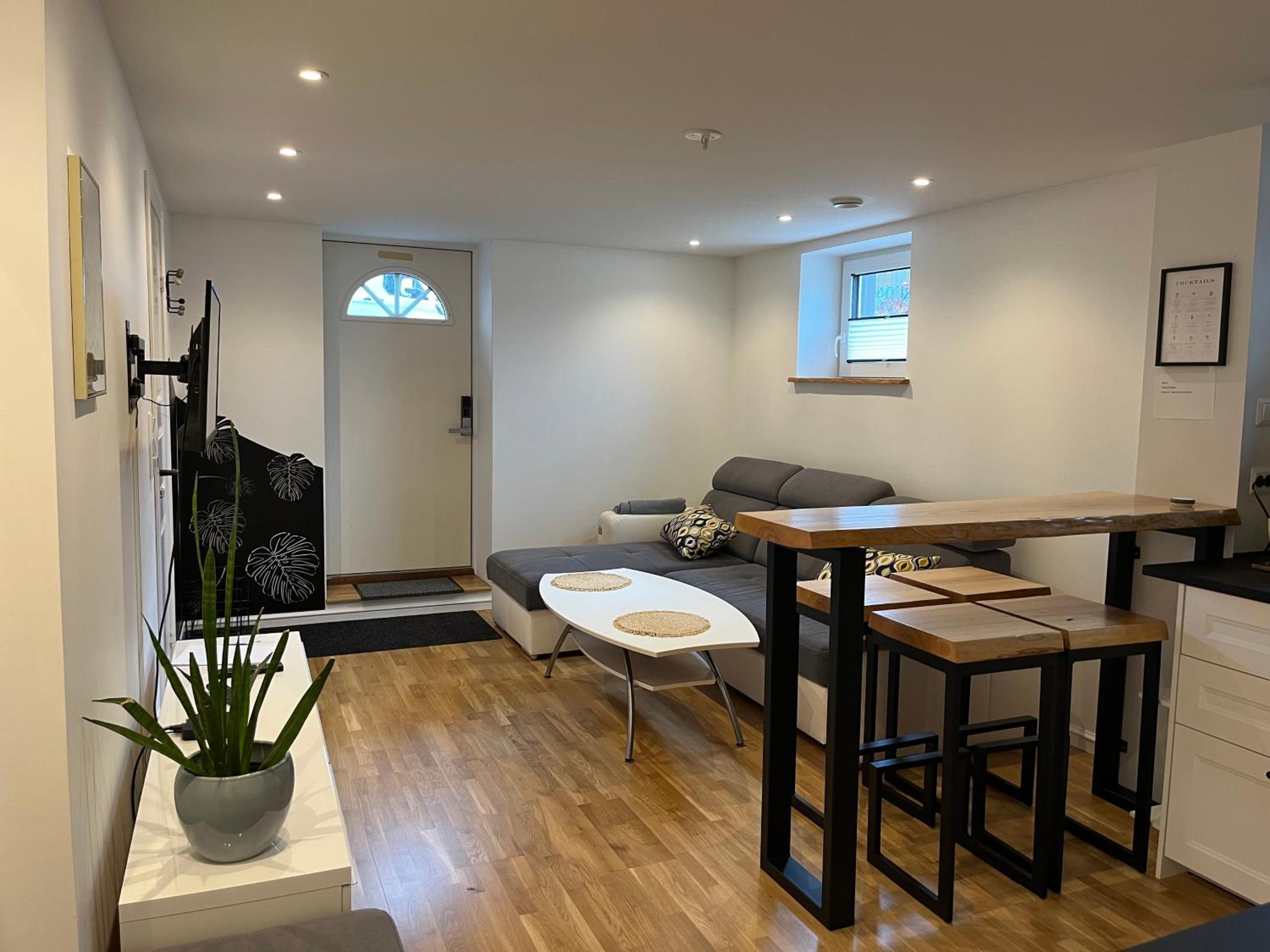 One-Bedroom Apartment - Photo 15