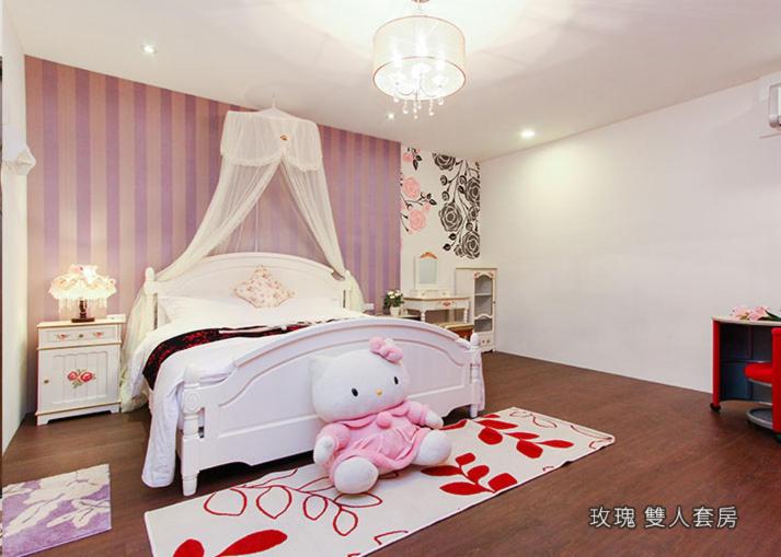 Large Double Room