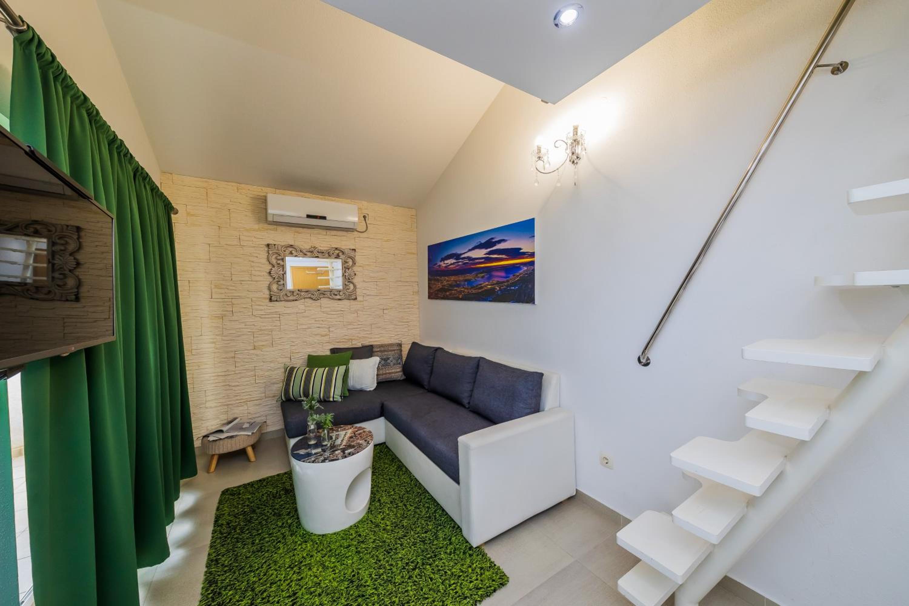 Apartment with Sea View photo 2