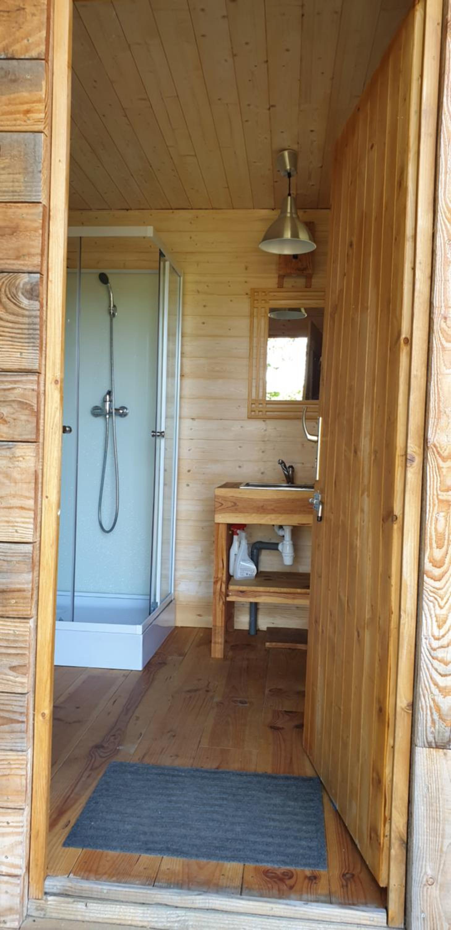 One-Bedroom Chalet - Photo 9