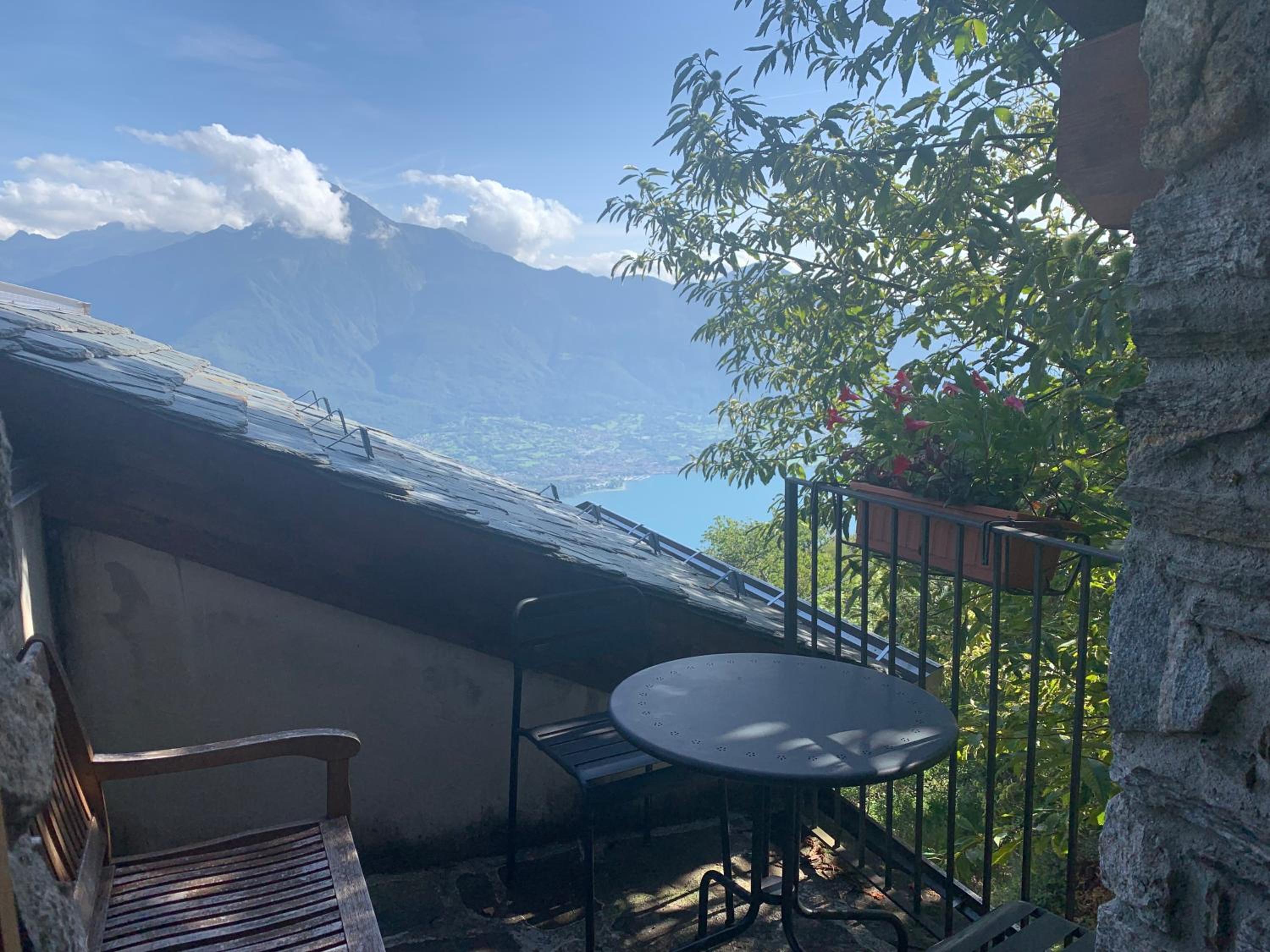 Two-Bedroom Apartment with Lake View