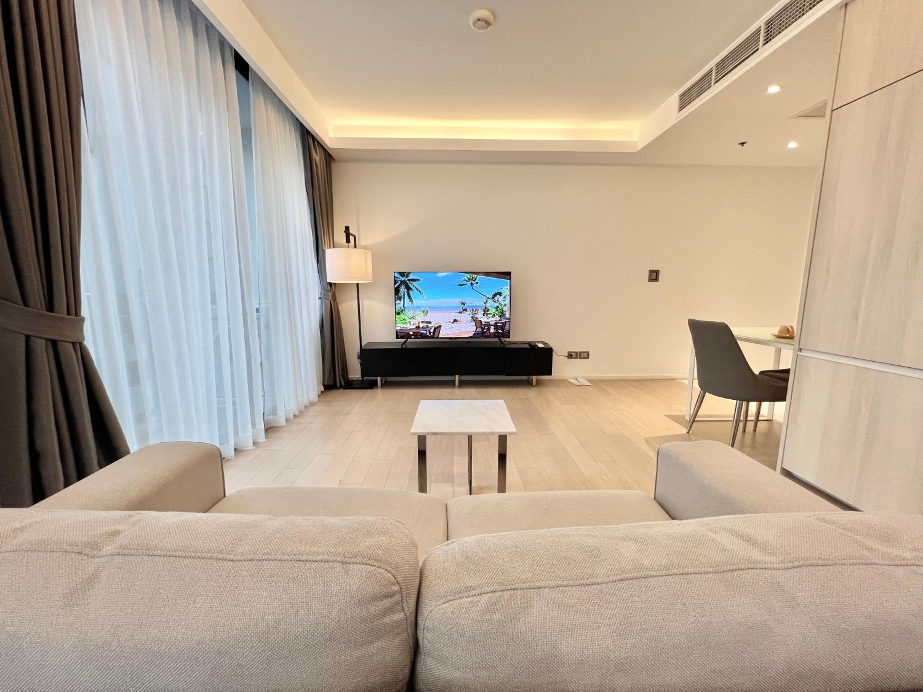 One-Bedroom Apartment photo 2