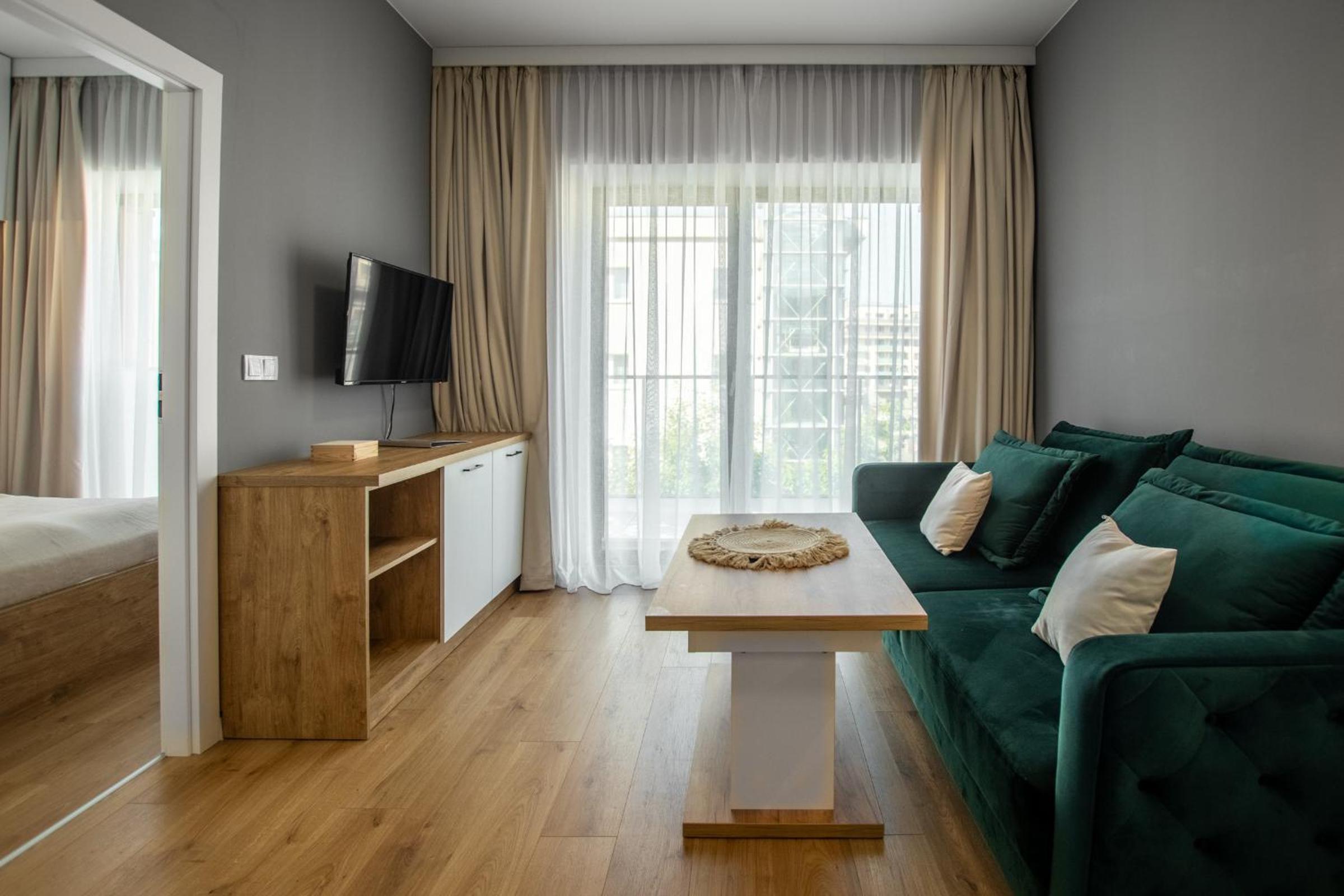 Apartment with Balcony photo 1