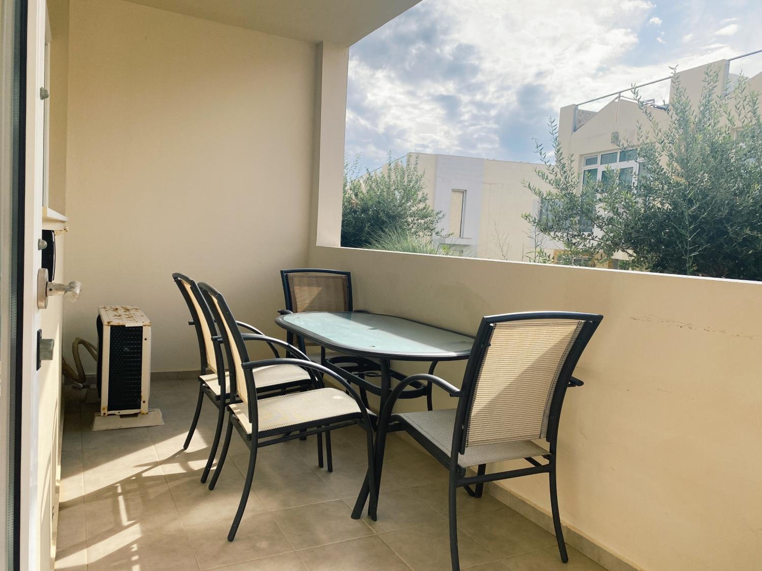 One-Bedroom Apartment with Garden View