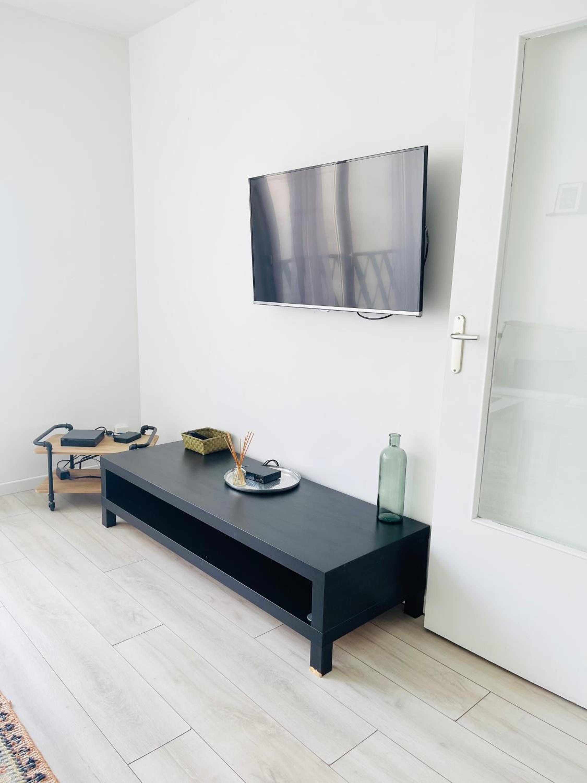 Apartment - Photo 2