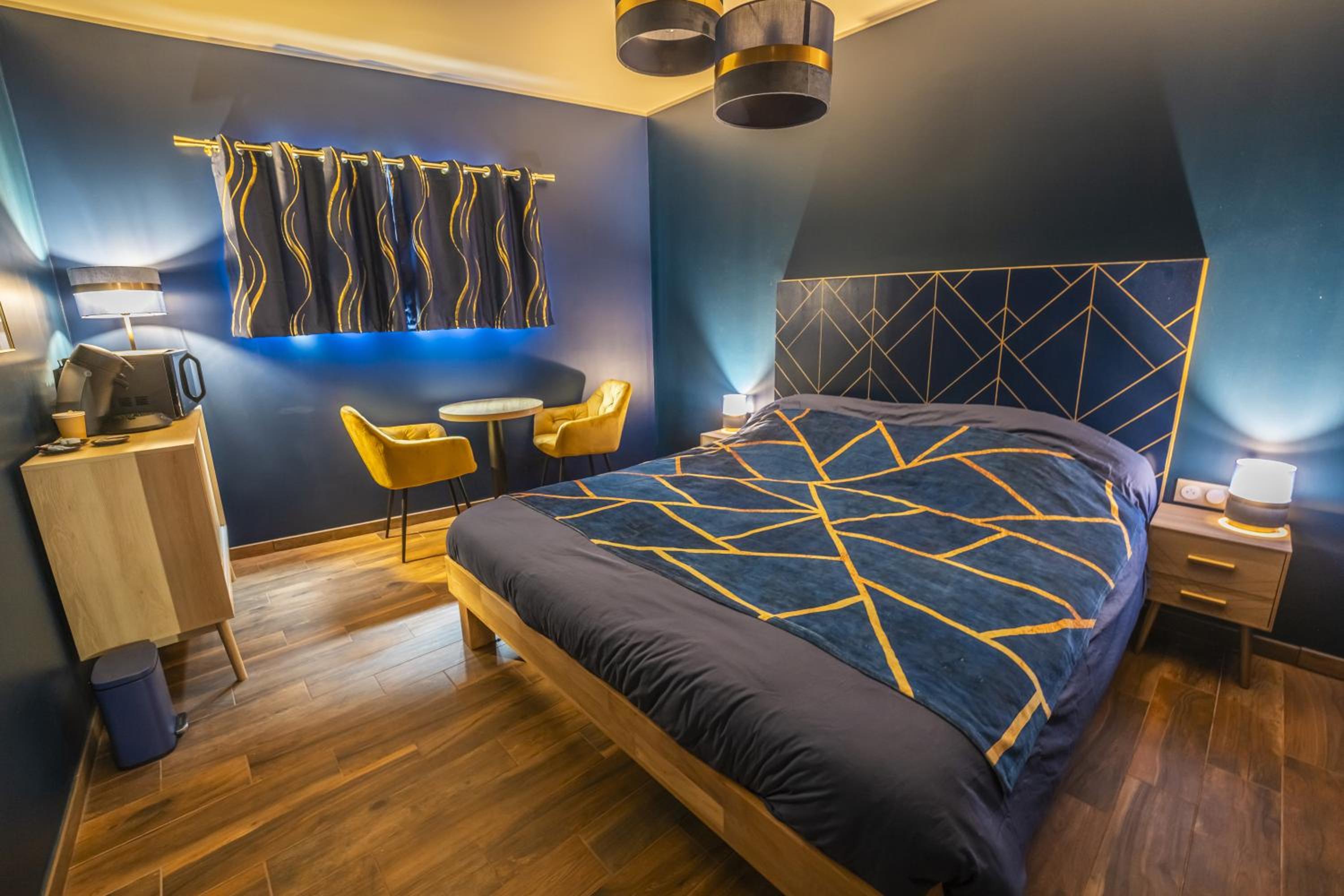 King Suite with Spa Bath photo 1