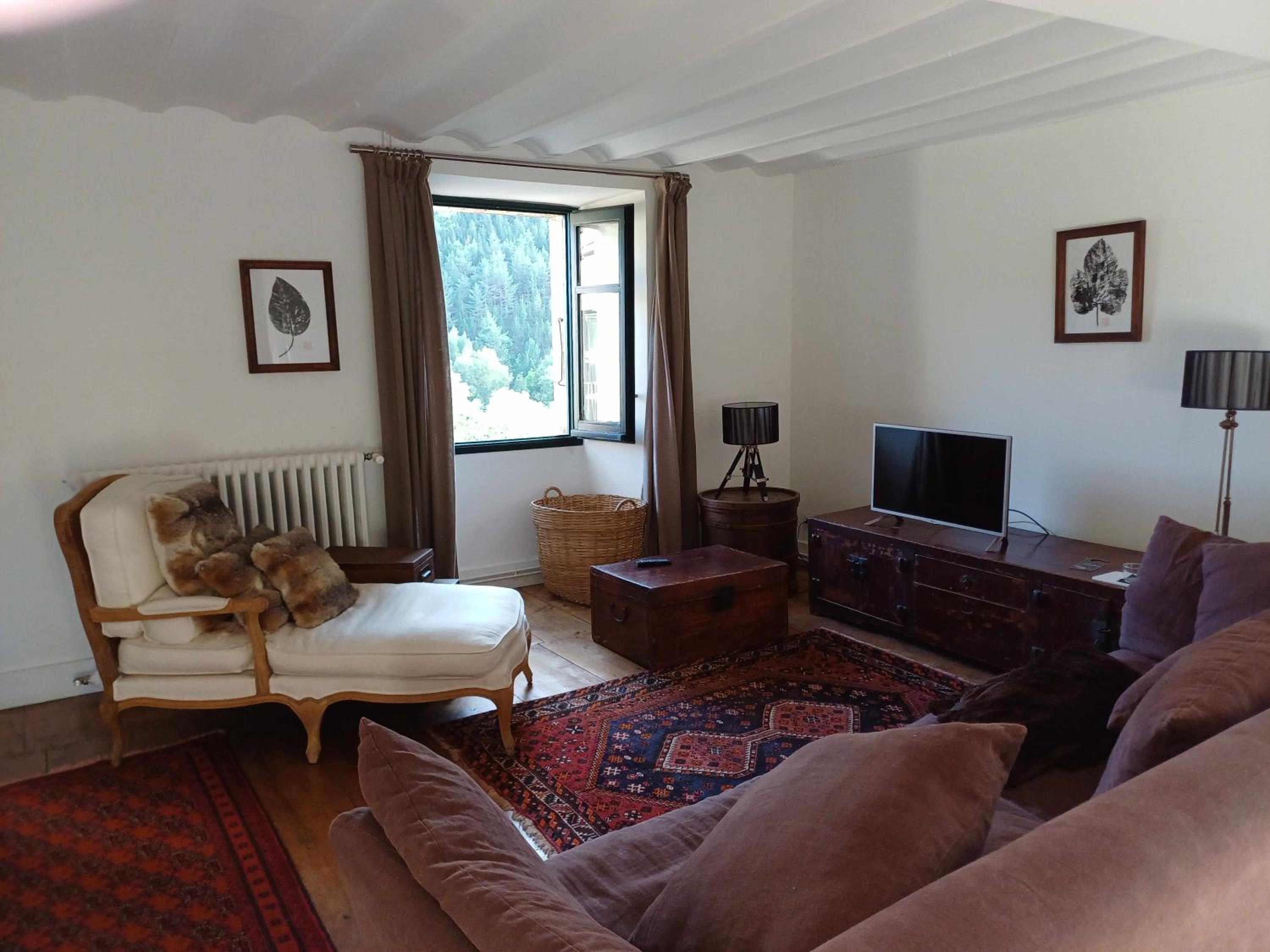 Deluxe Double Room with Bath photo 3