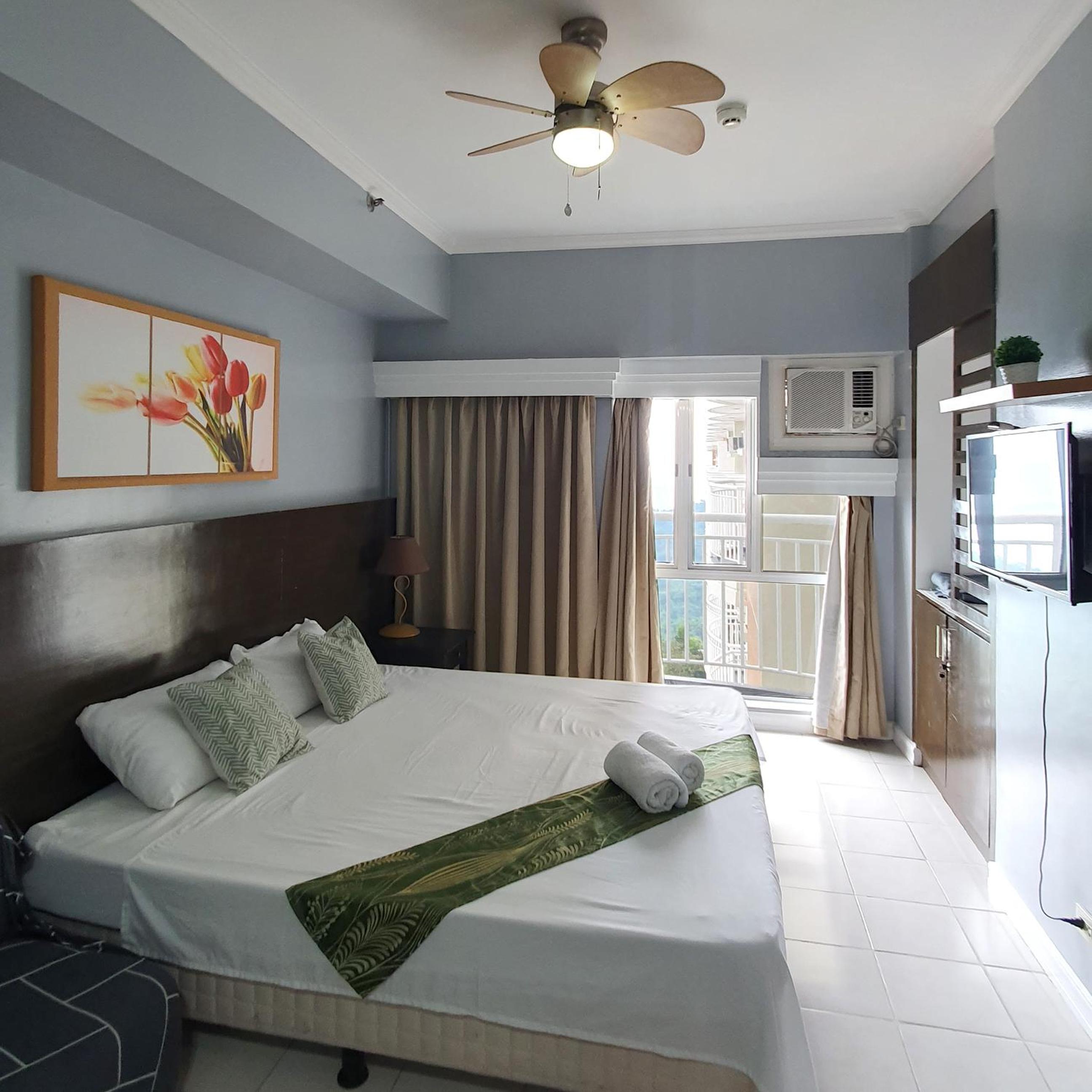 Apartment with Lake View photo 2