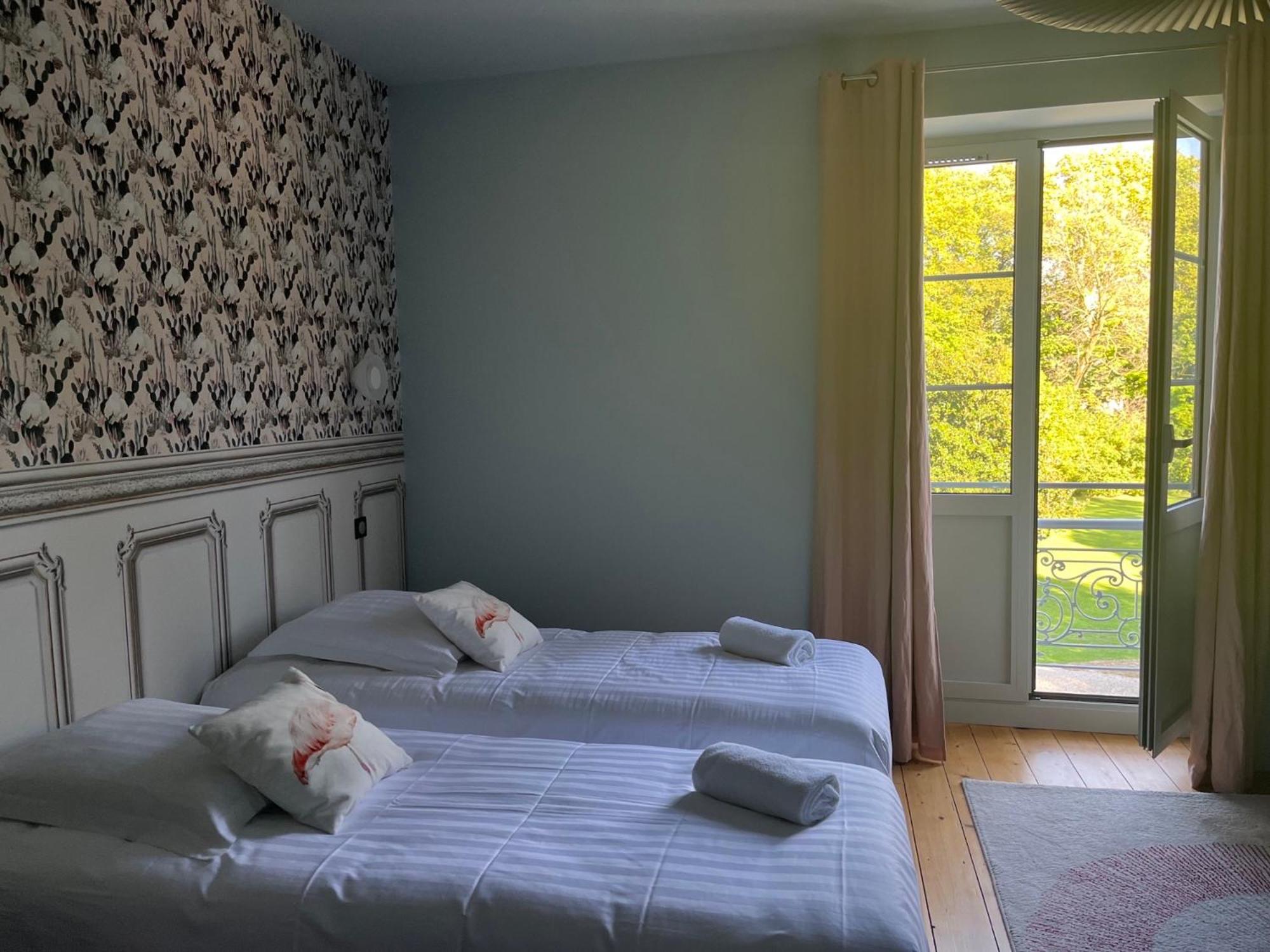 Double or Twin Room with Garden View photo 3