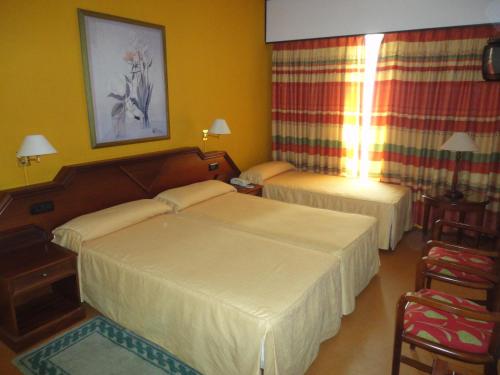 Double Room with Extra Bed (3 Adults)