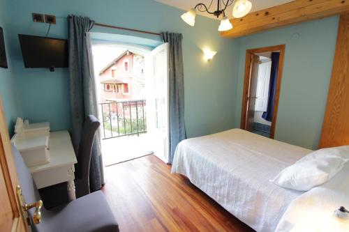 Standard Double Room photo 3