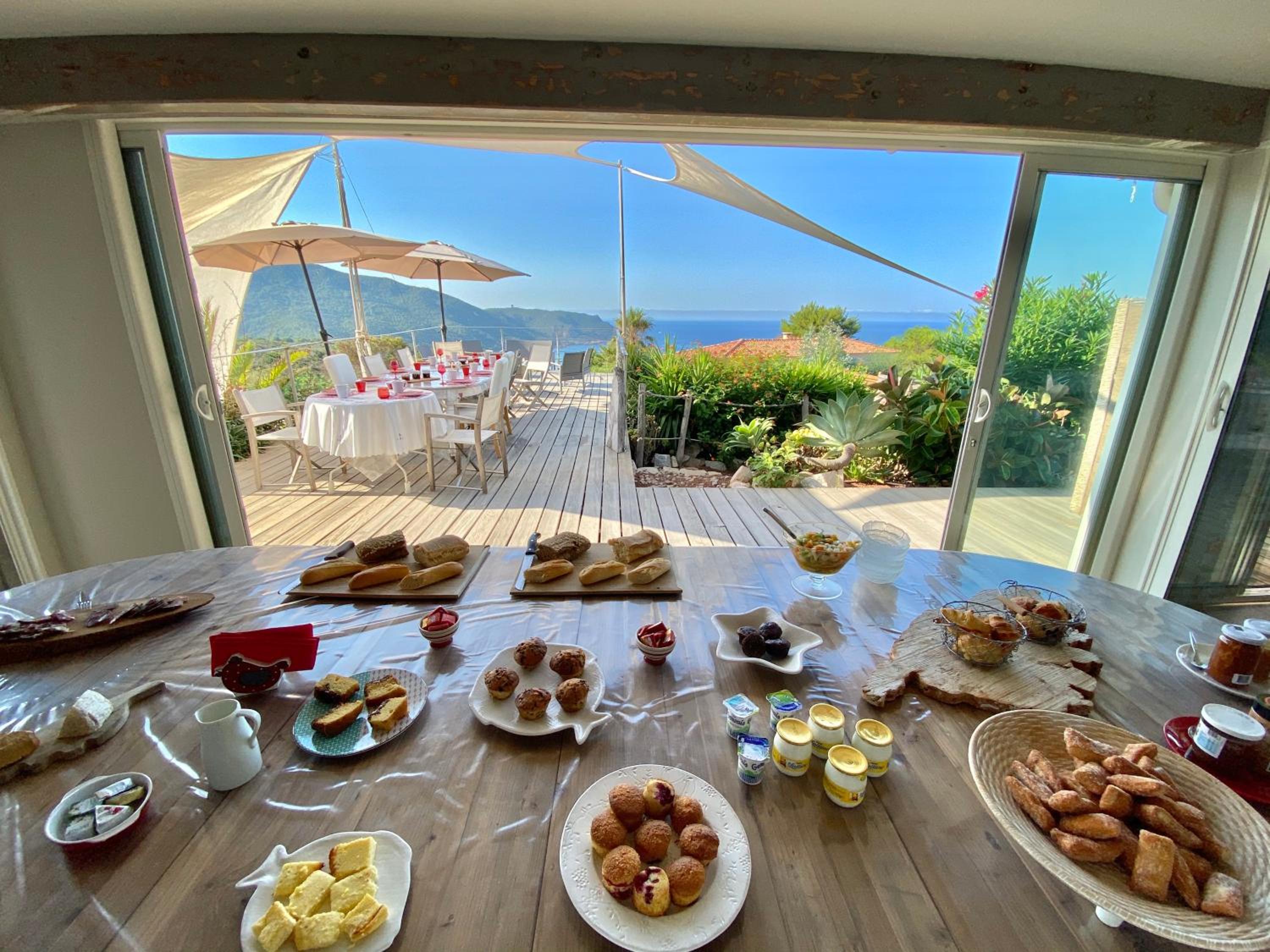 Suite with Terrace and Sea View photo 3