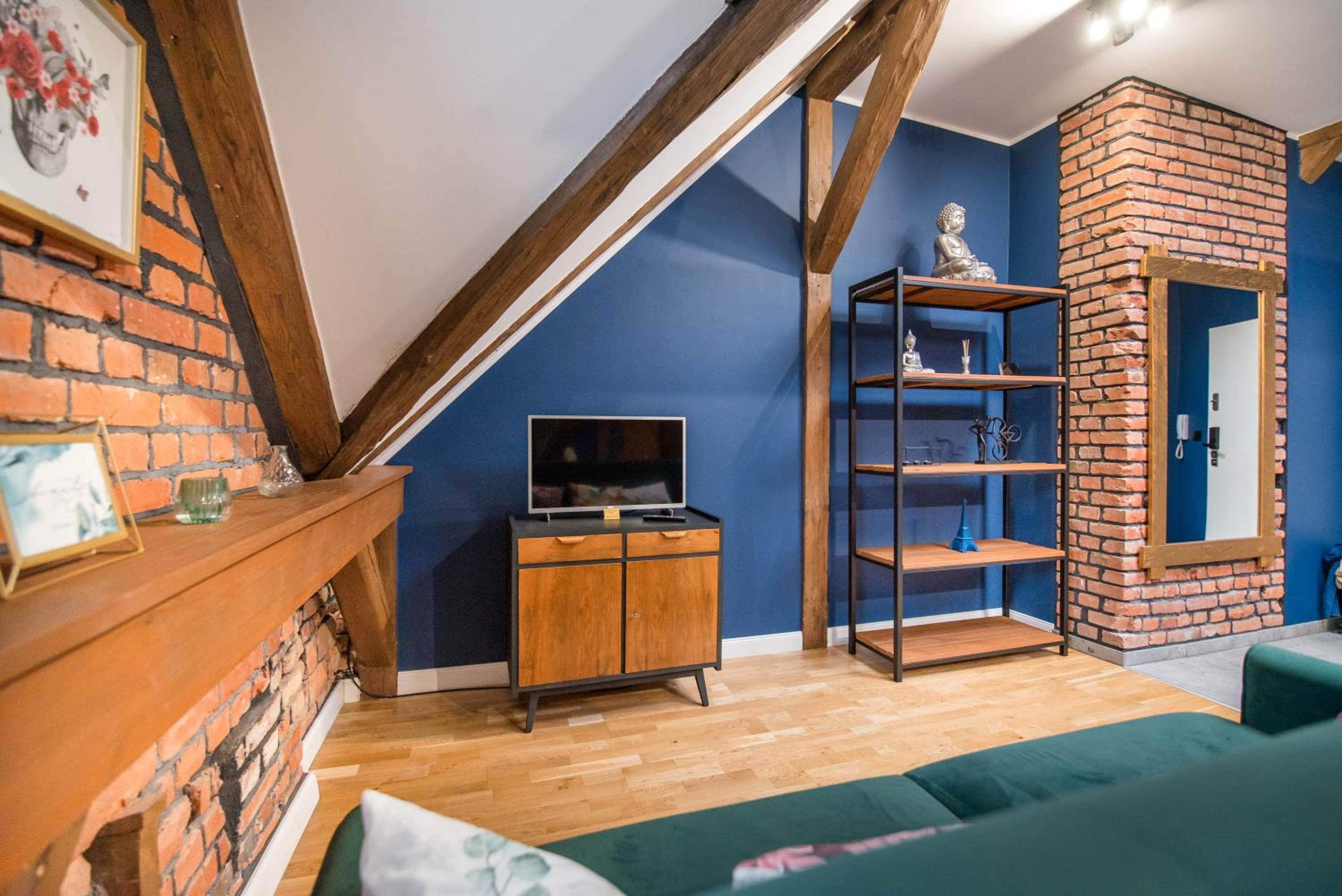 One-Bedroom Apartment - Photo 21
