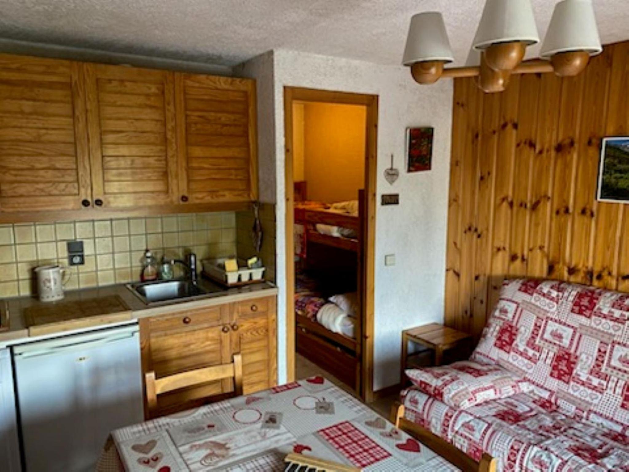 Studio Apartment - Photo 16