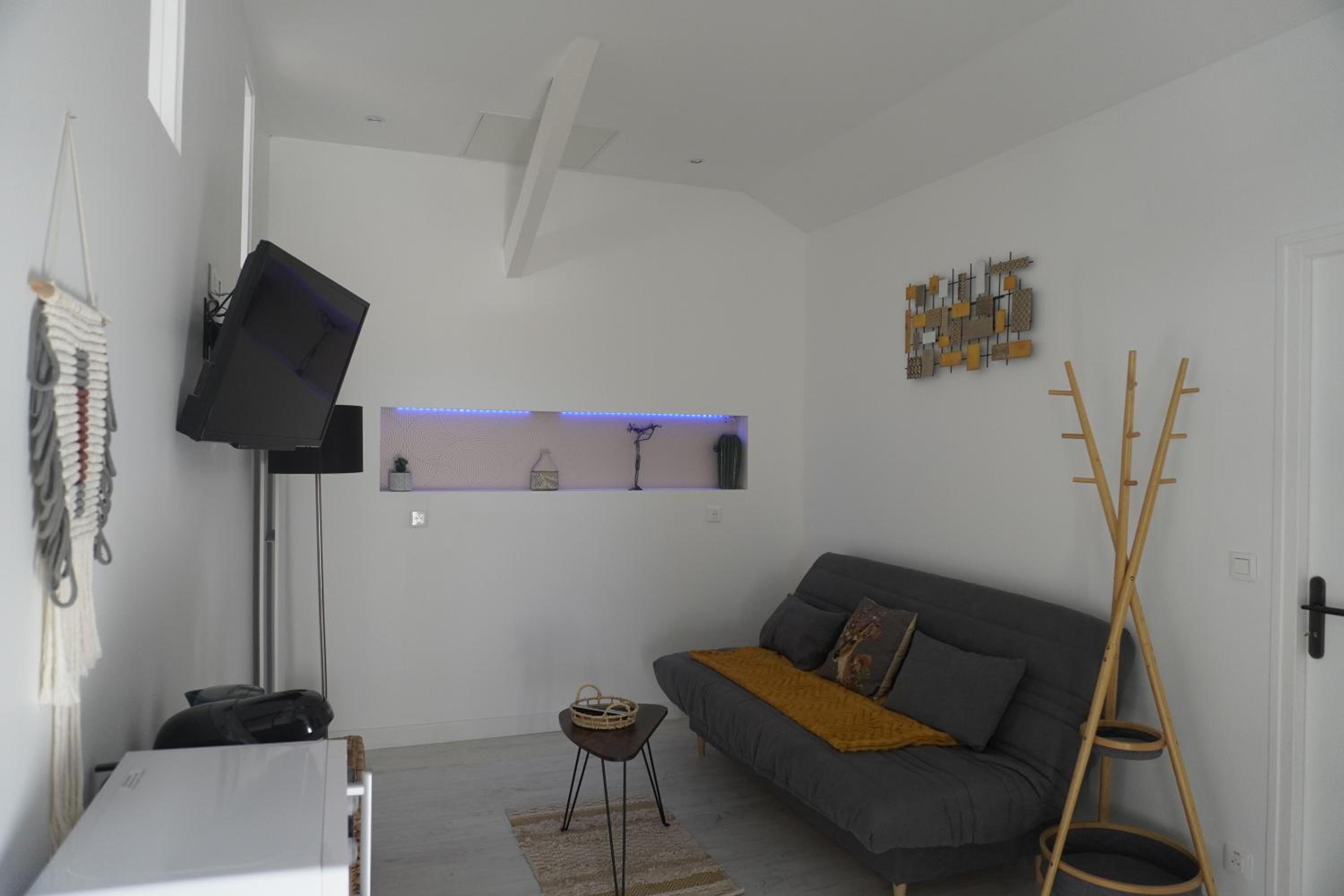 King Suite - Photo 3