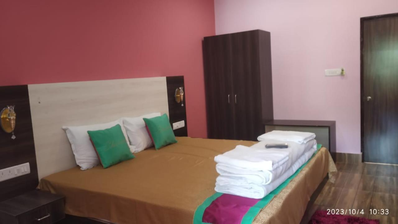 Deluxe Room - Photo 8