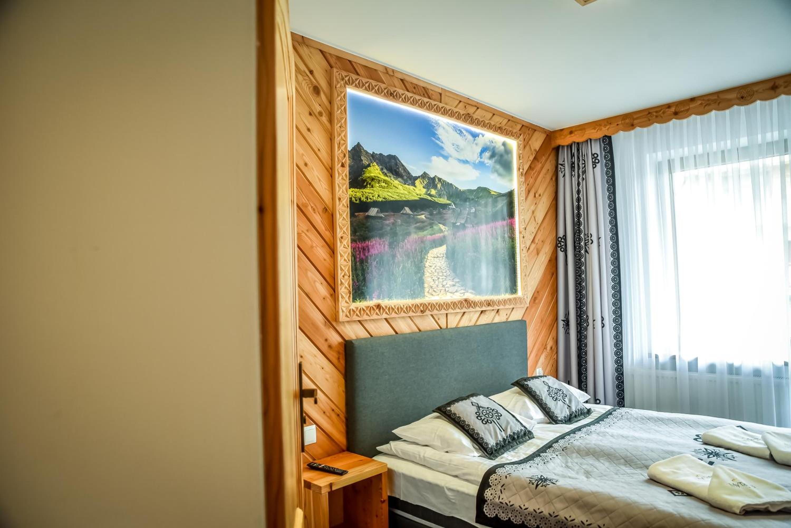 Comfort Double Room with Balcony - Photo 9
